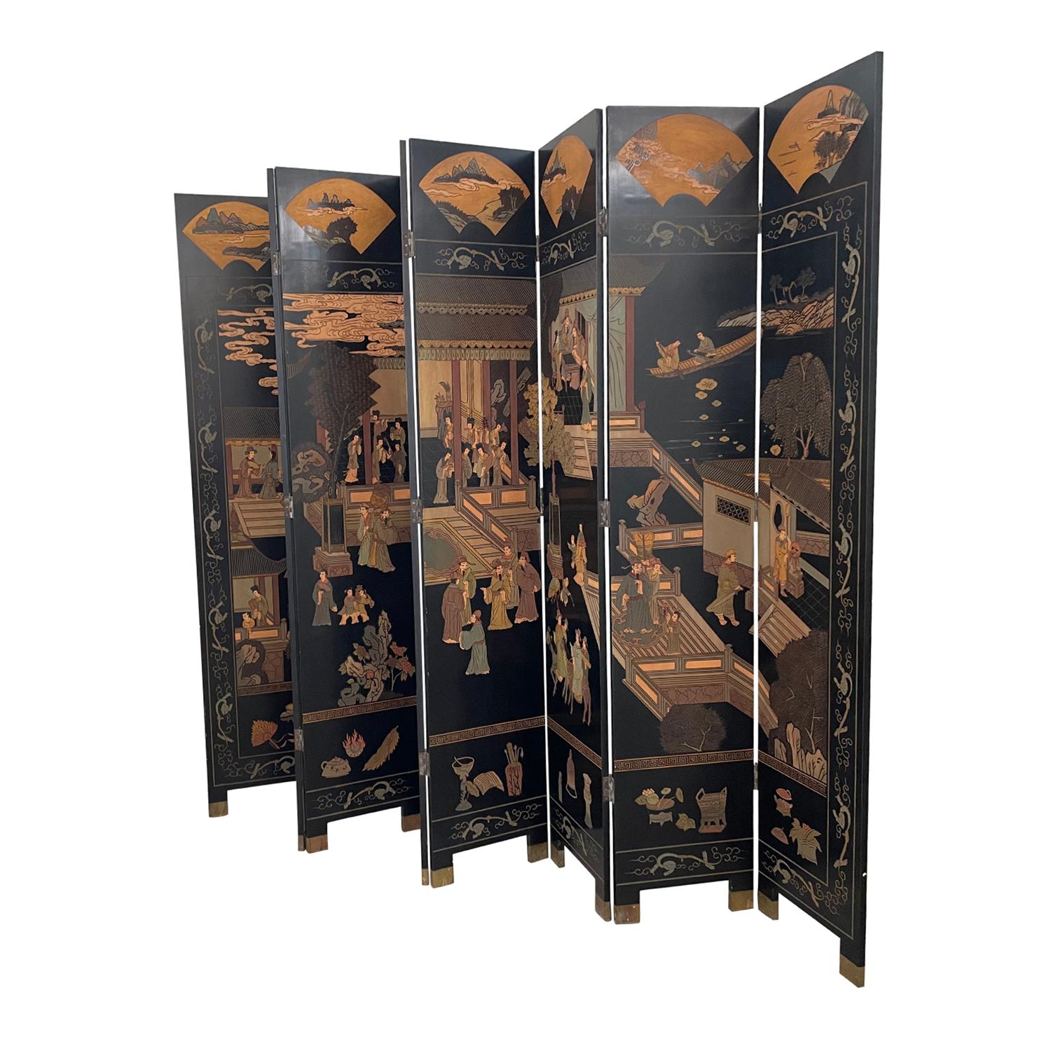 Chinoiserie 20th Century Black Chinese Lacquered Wood Screen, Vintage Room Divider For Sale