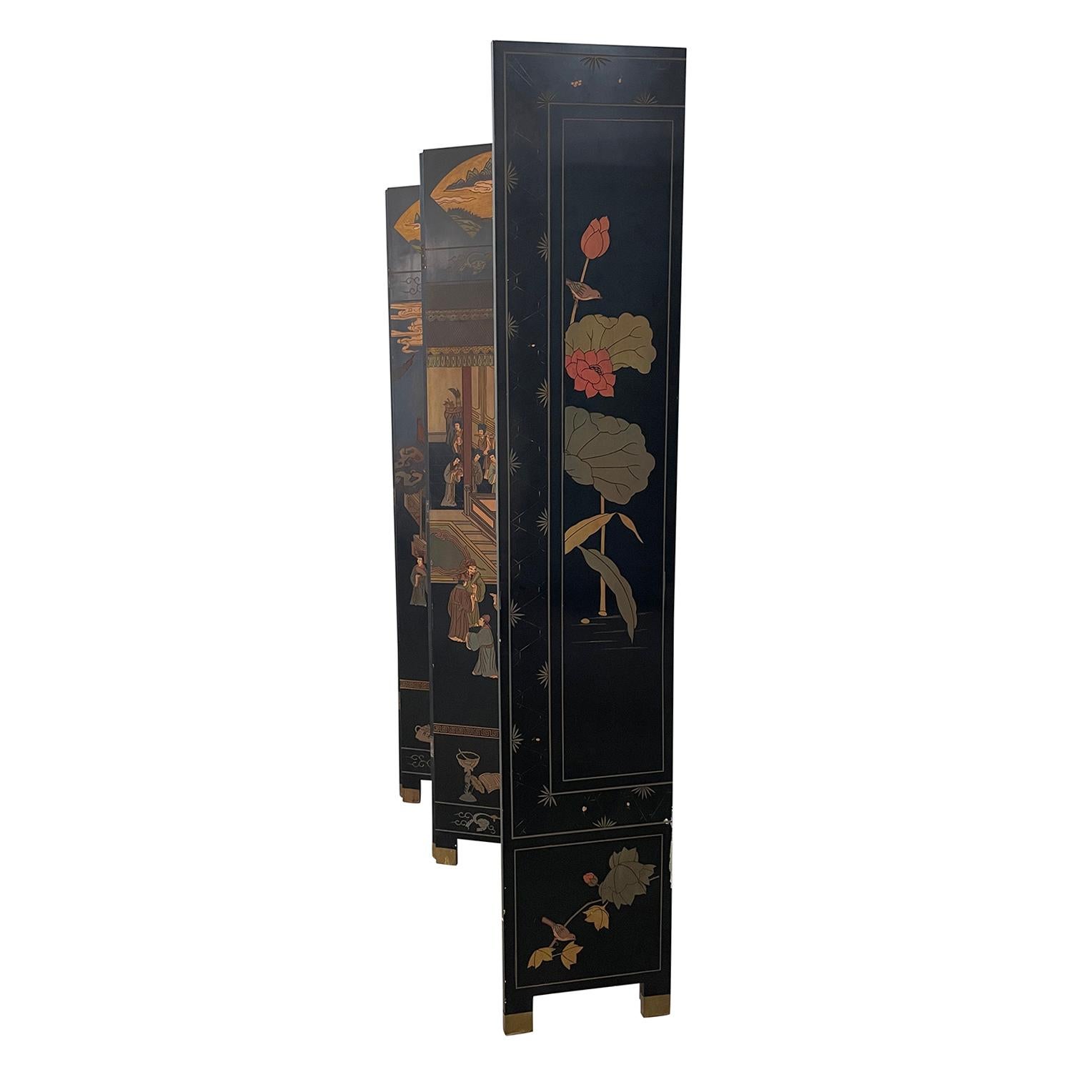 Hand-Carved 20th Century Black Chinese Lacquered Wood Screen, Vintage Room Divider For Sale