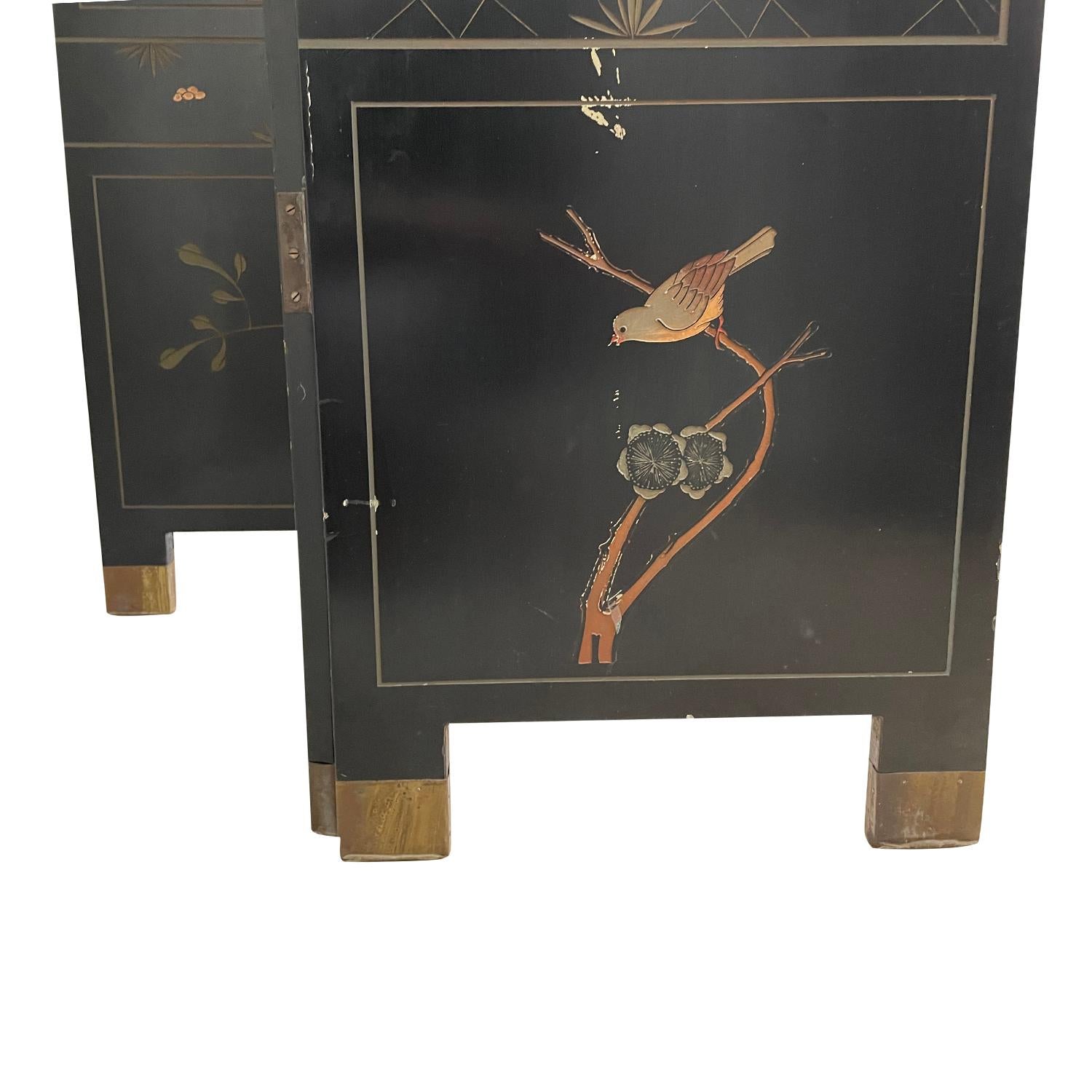 20th Century Black Chinese Lacquered Wood Screen, Vintage Room Divider For Sale 2