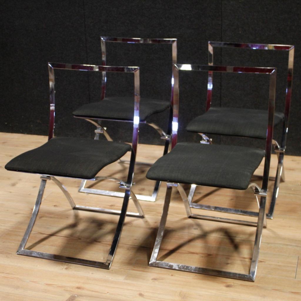 Group of Italian chairs from the 1980s. Design furniture in chromed metal and fabric of beautiful line and pleasant decor. Four chairs with seat upholstered in fabric of good comfort. They have some small signs of wear, overall in good state of