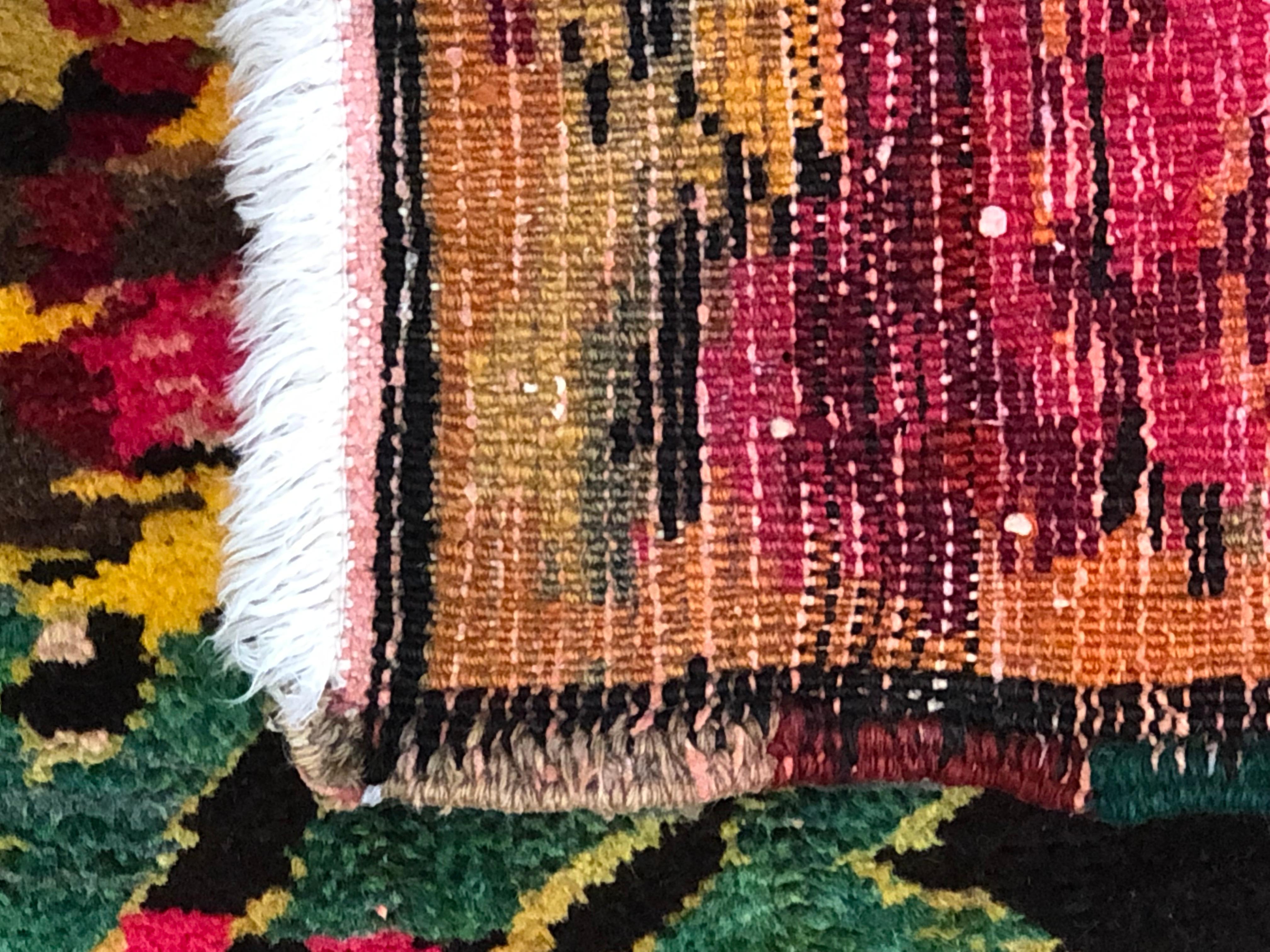 Tapis Karabagh noir « Garden and Brids » du 20ème siècle, vers 1920 en vente 1