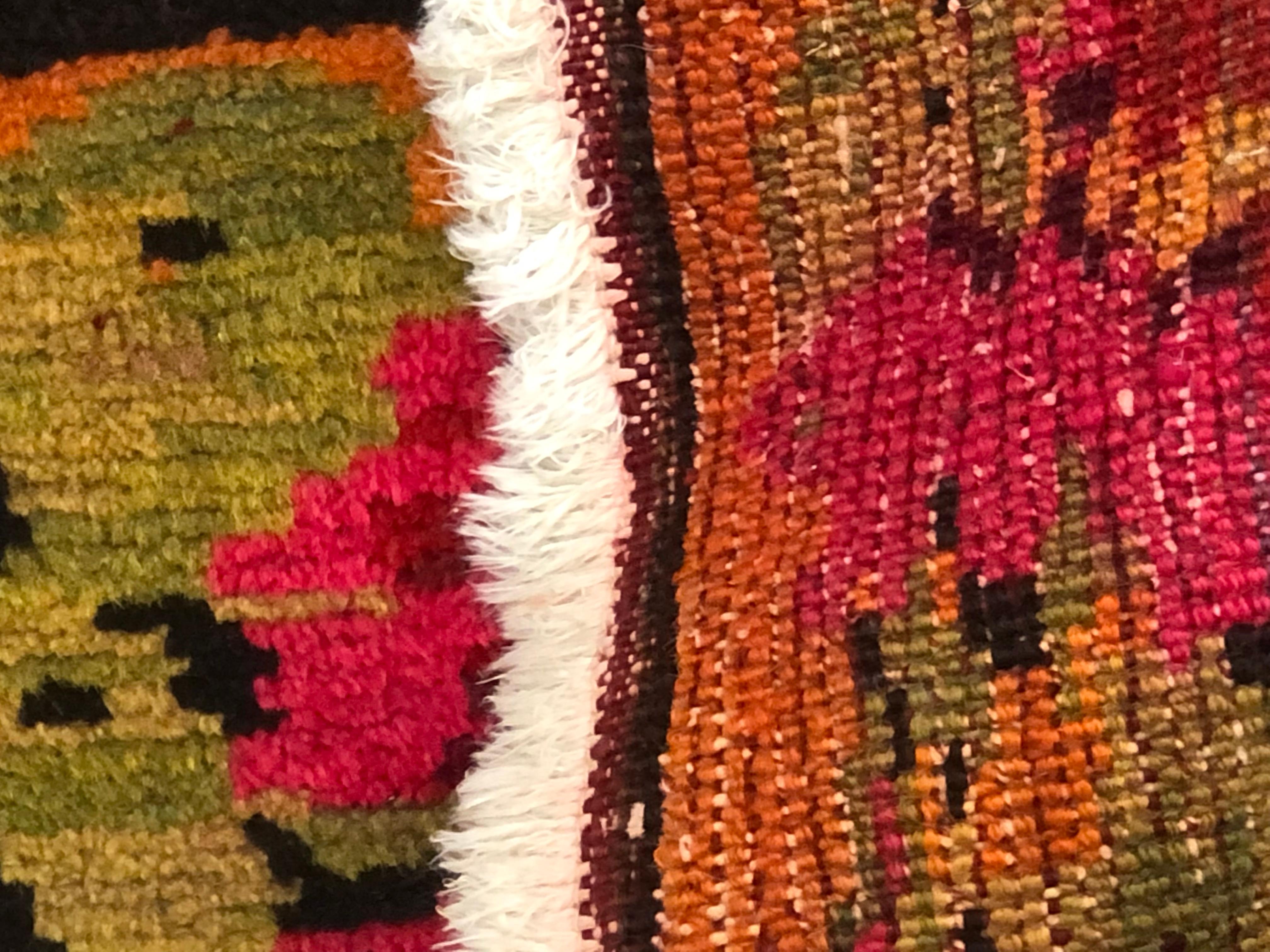 Tapis Karabagh noir « Garden and Brids » du 20ème siècle, vers 1920 en vente 2