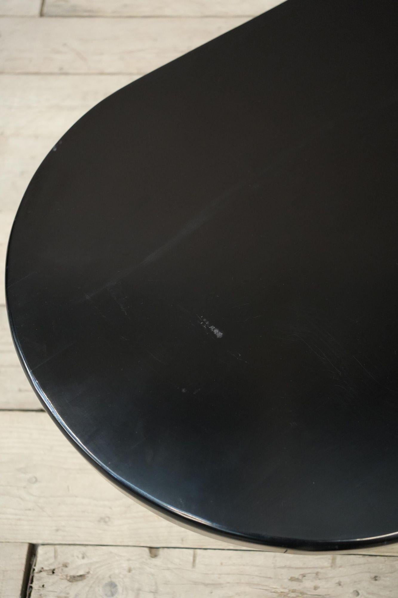 20th century Black lacquer architect design coffee table For Sale 1