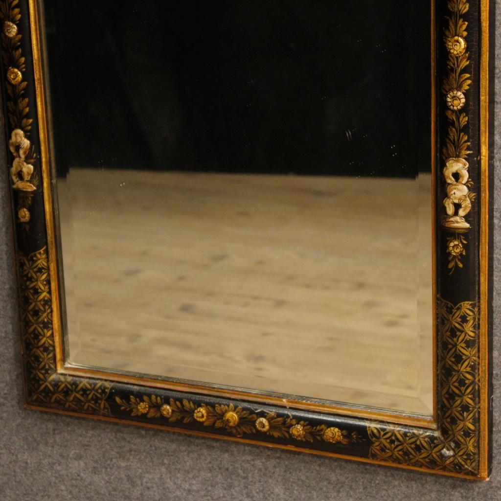 20th Century Black Lacquered and Painted Chinoiserie Wood French Mirror, 1960 In Good Condition In Vicoforte, Piedmont