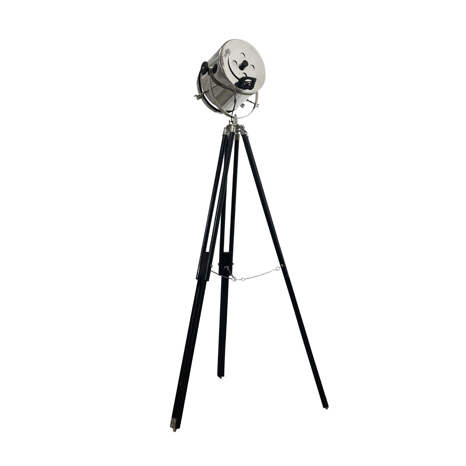 Hand-Carved 20th Century Black-Silver French Walnut Spotlight - Cinema Floor Studio Lamp For Sale