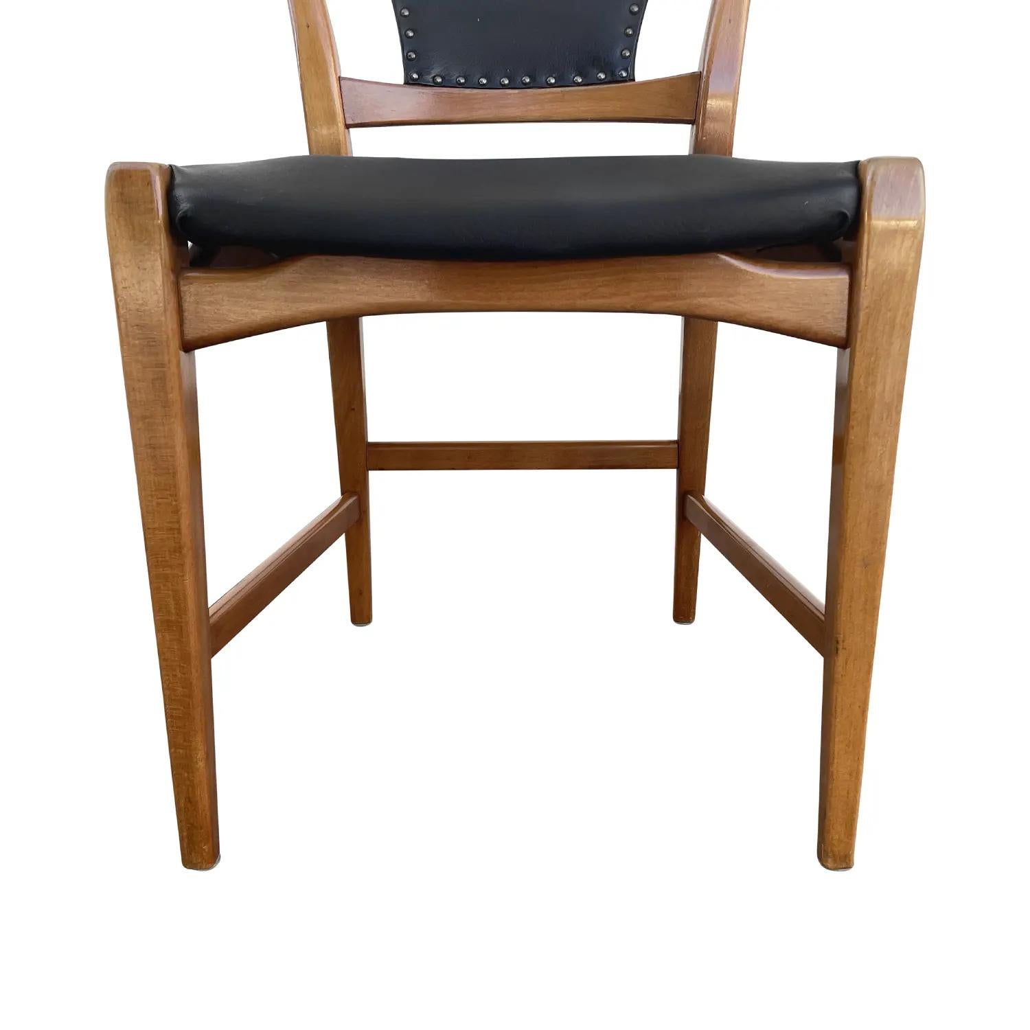 20e siècle Ensemble suédois noir de six chaises de salle à manger en bois de poirier d'époque en vente 4