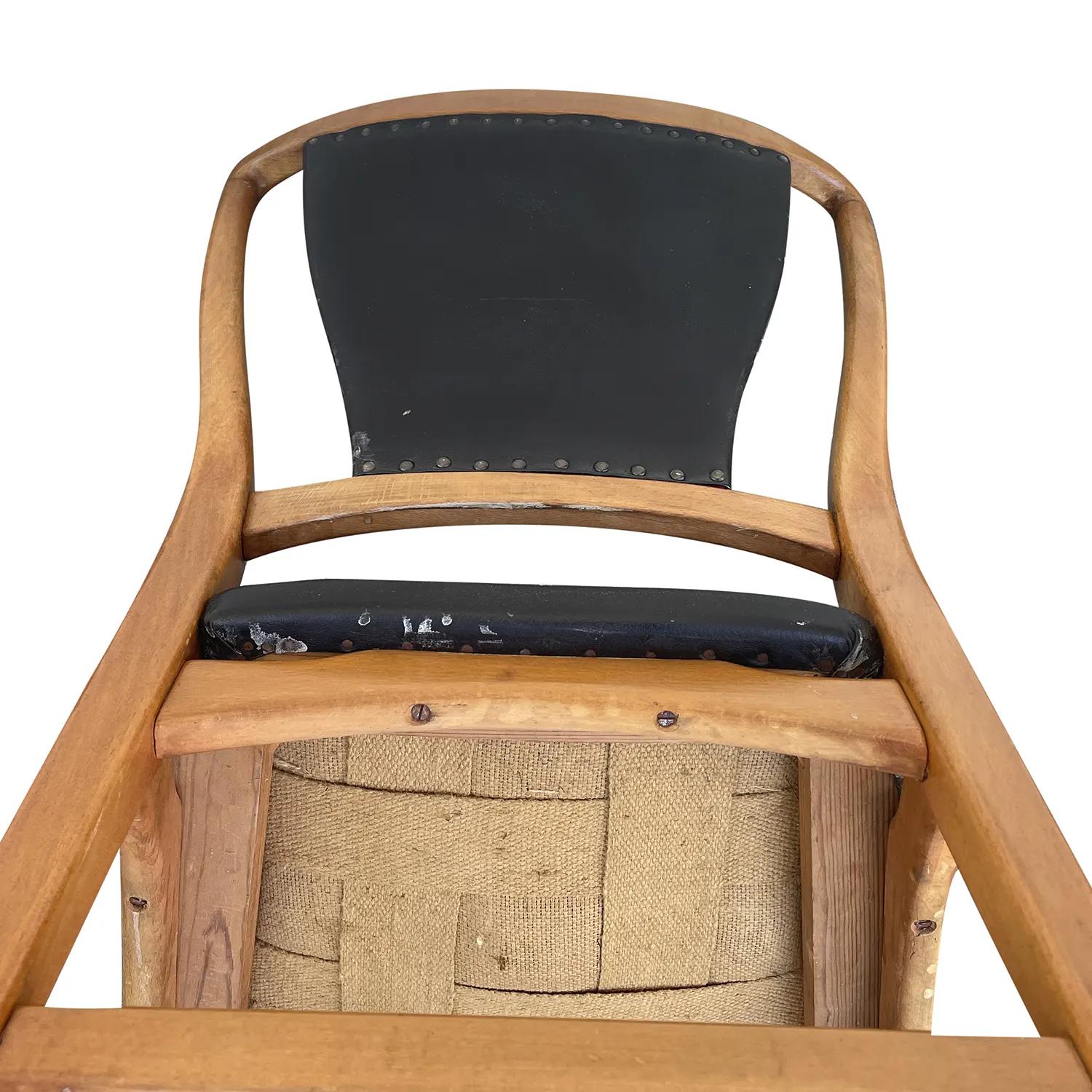 20e siècle Ensemble suédois noir de six chaises de salle à manger en bois de poirier d'époque en vente 5