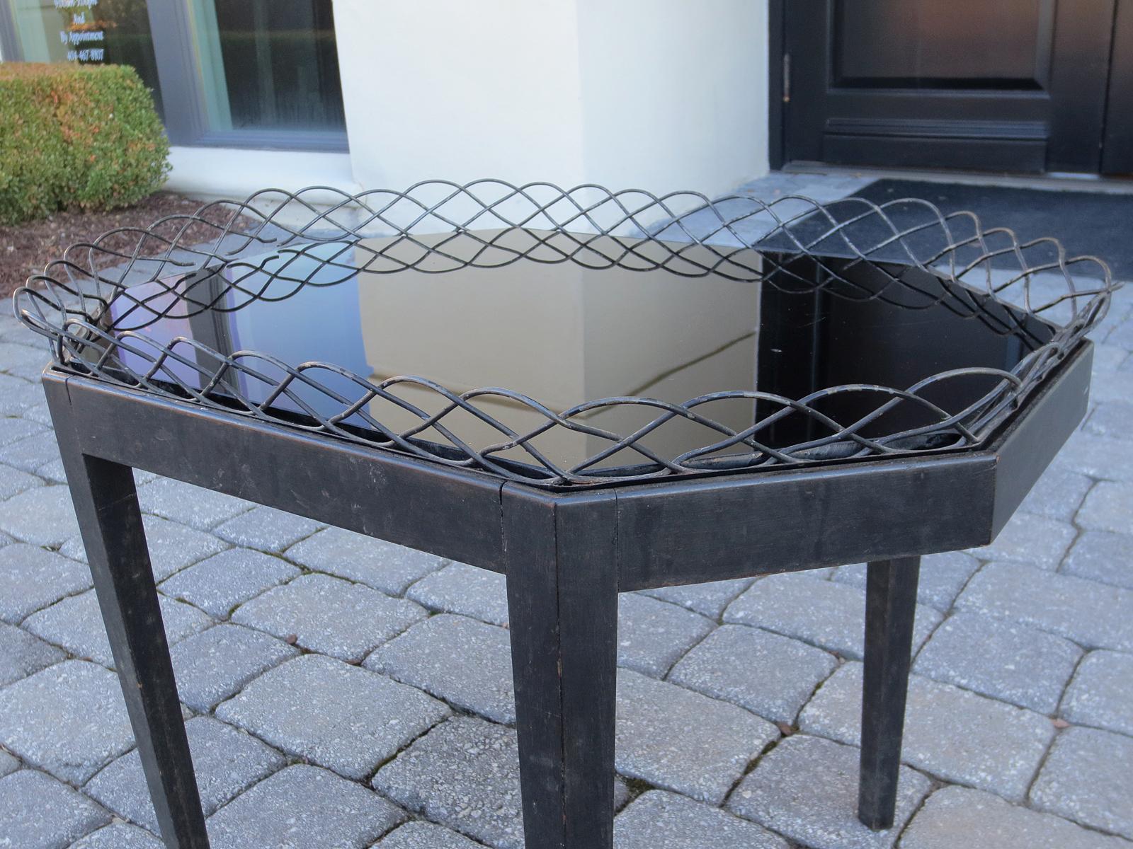 20th Century Black Tray Table with Glass Top For Sale 1