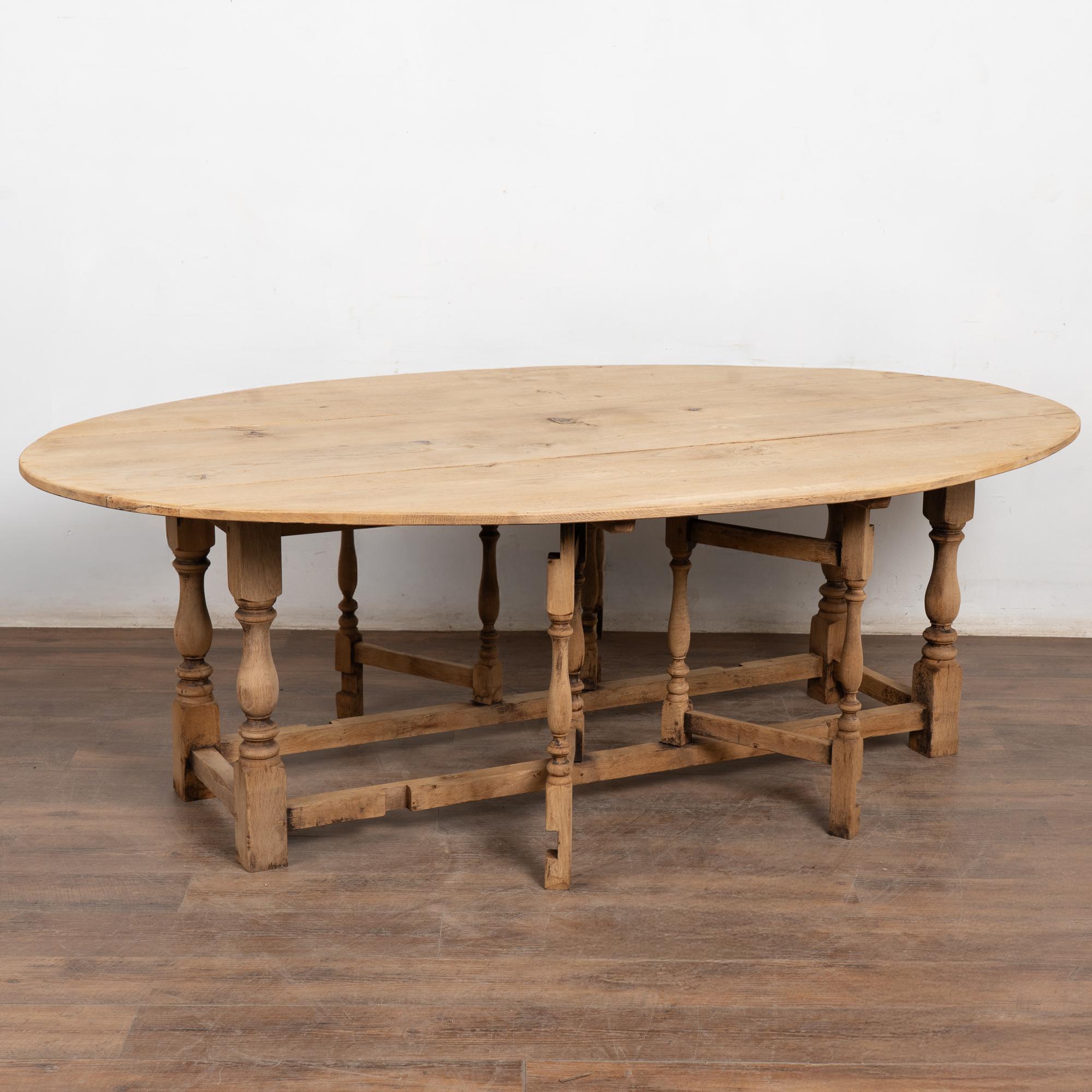 20th Century Bleached Oak English Wake Table Dropleaf Dining Table Console For Sale 9