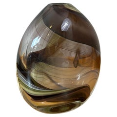 Vase en verre soufflé du 20e siècle signé Jean Claude Novaro