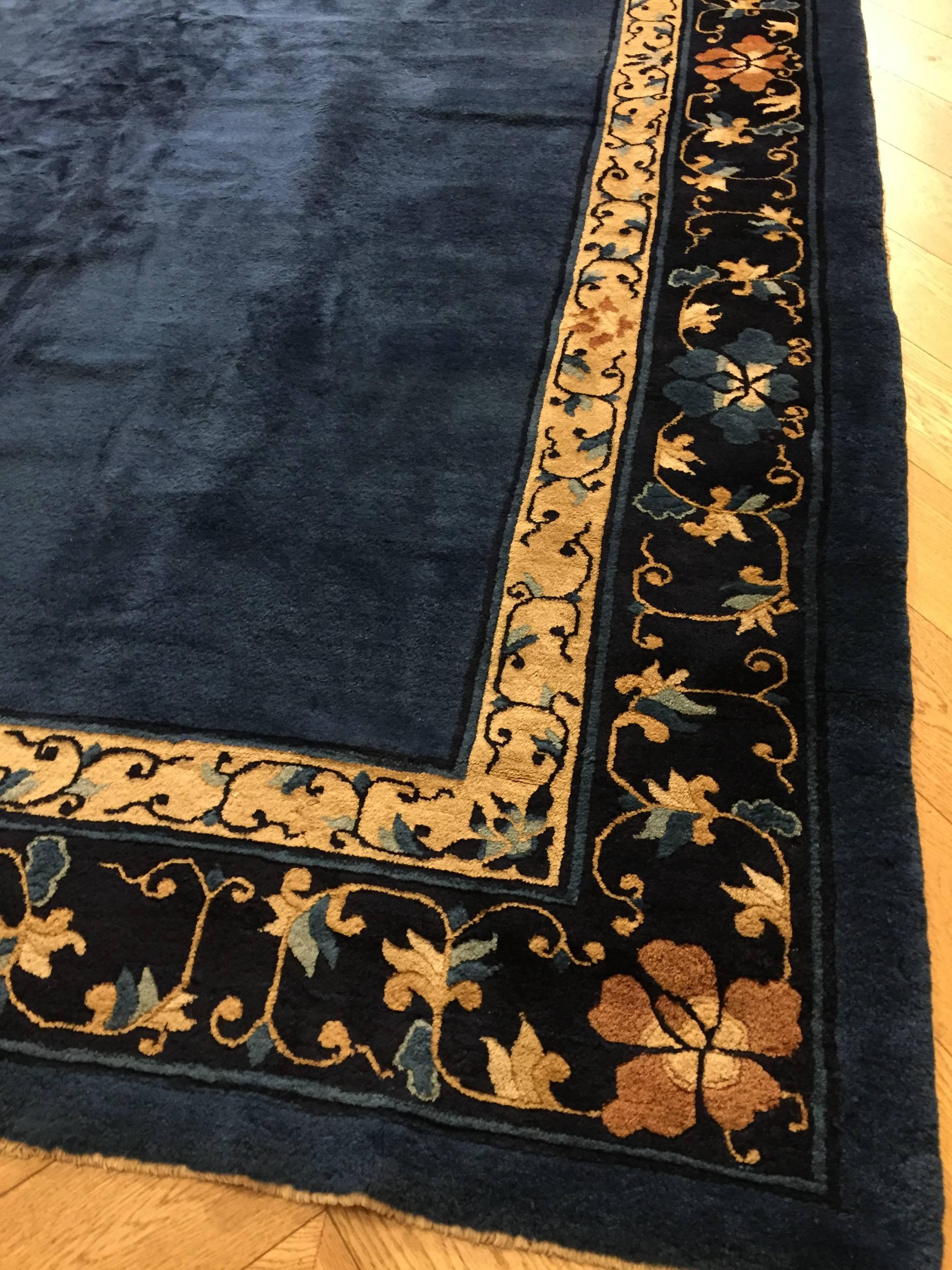 20th Century Blu with Flower Border Wool Peking Chinese Rug, 1920s For Sale 7