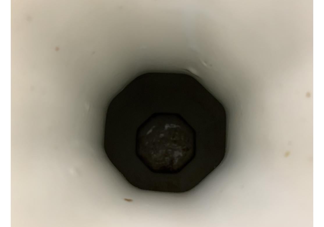 20th Century Blue And White Chinese Porcelain Vase For Sale 3