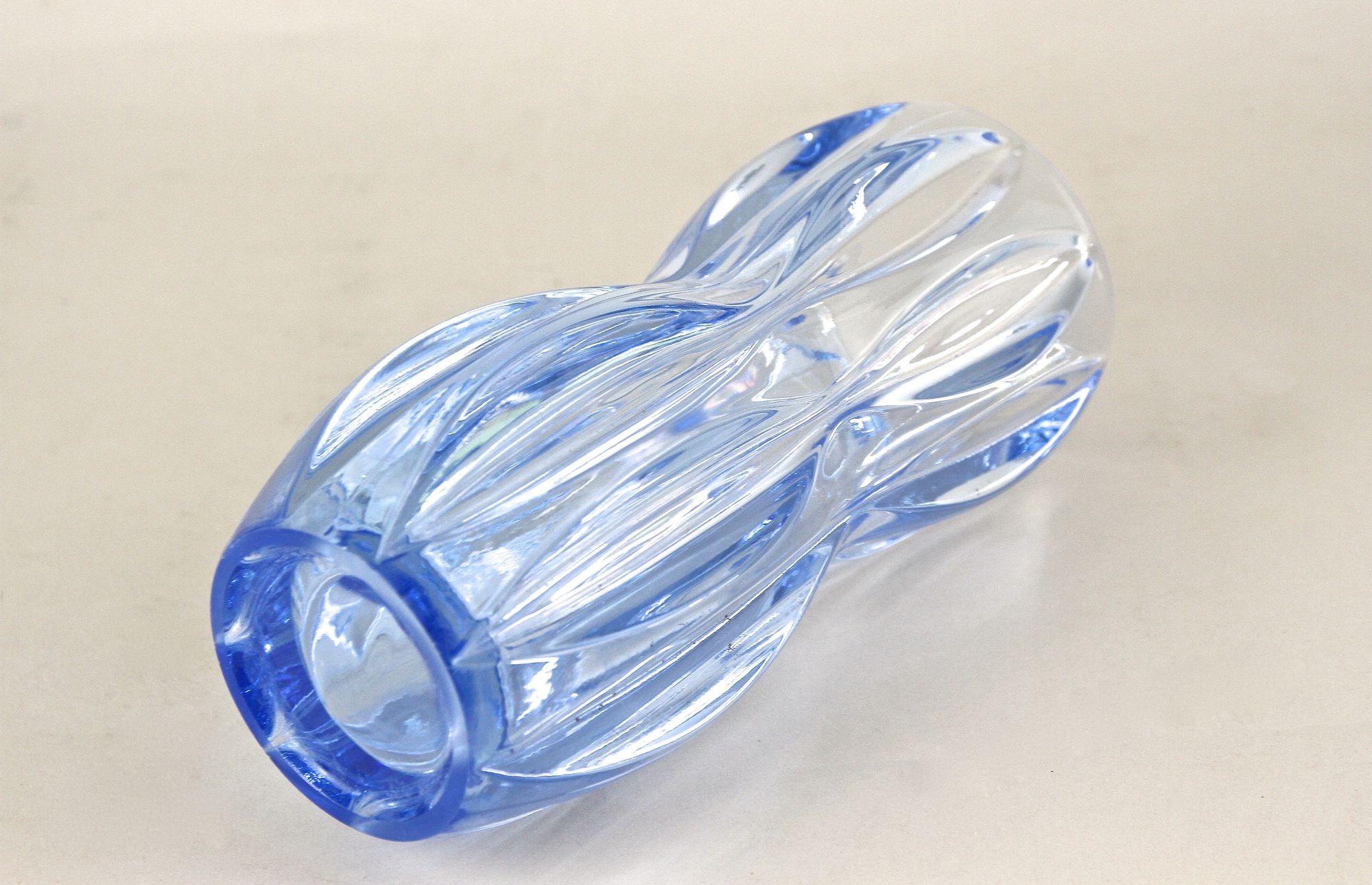 Vase en verre bleu Art déco du 20e siècle, Autriche vers 1920 en vente 5