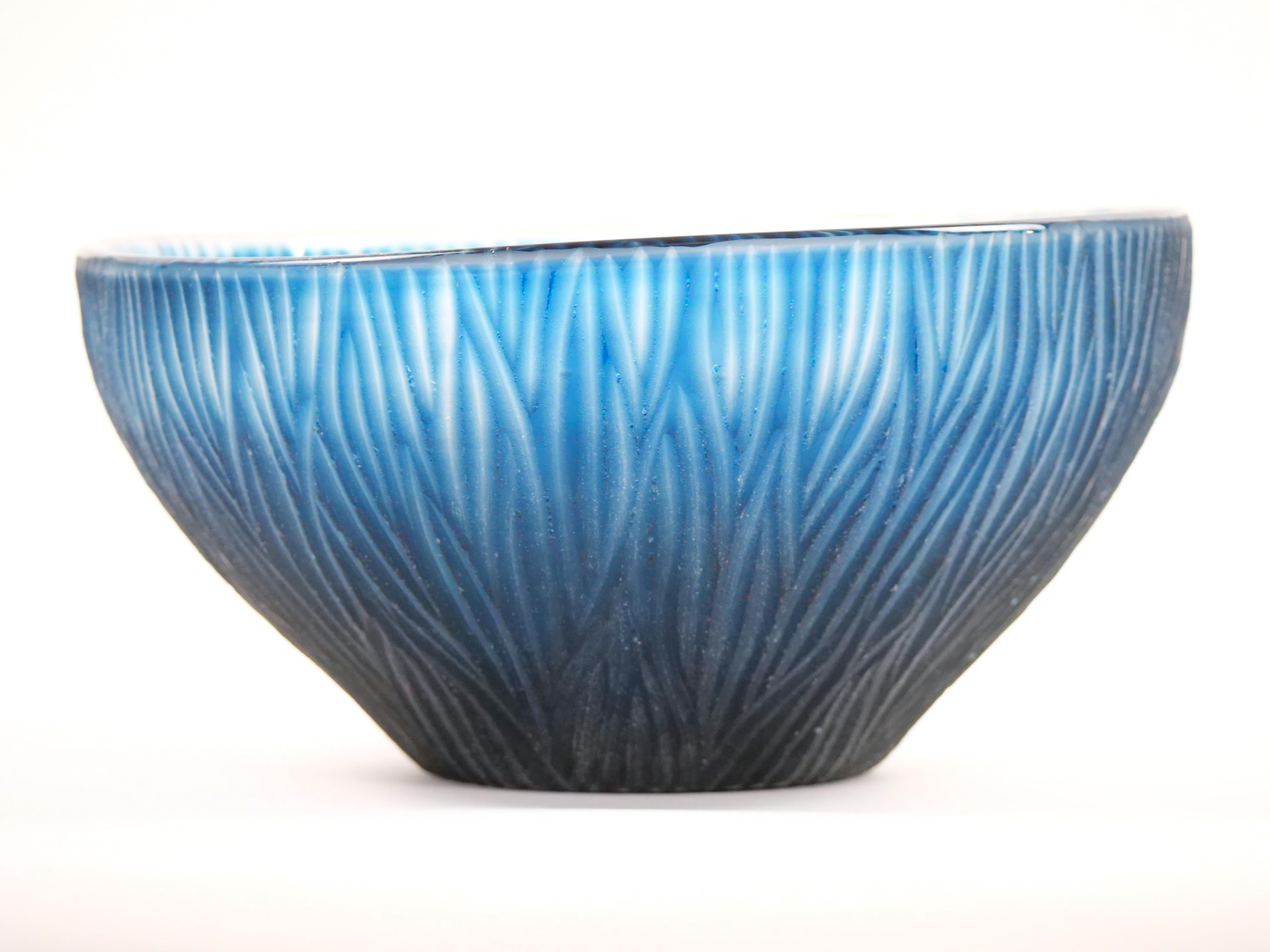 Hand-Crafted  20th Century Blue Glass Centerpiece Bowl by Giampaolo Murano Italy For Sale