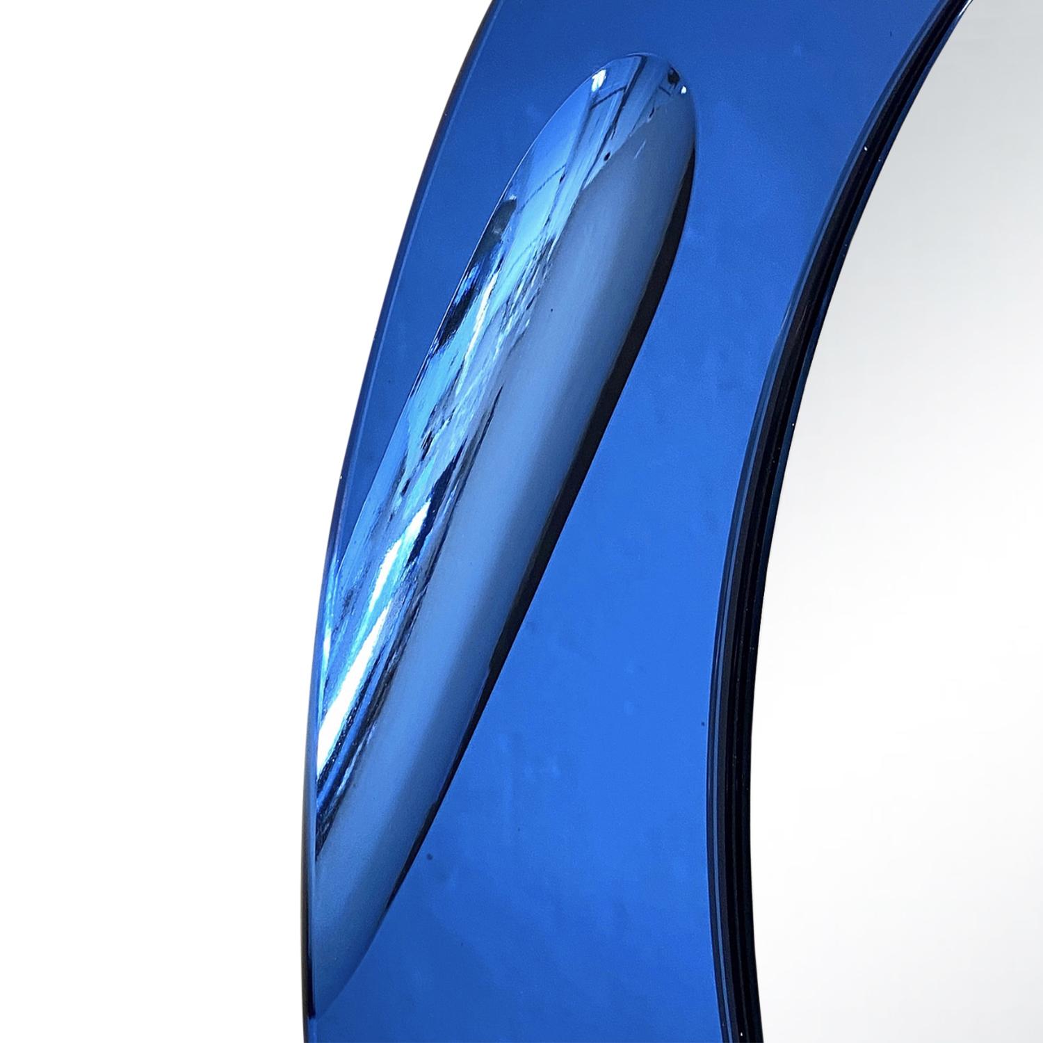 Mid-Century Modern 20th Century Blue Italian Round Cut Crystal Glass Wall Mirror by Cristal Art For Sale