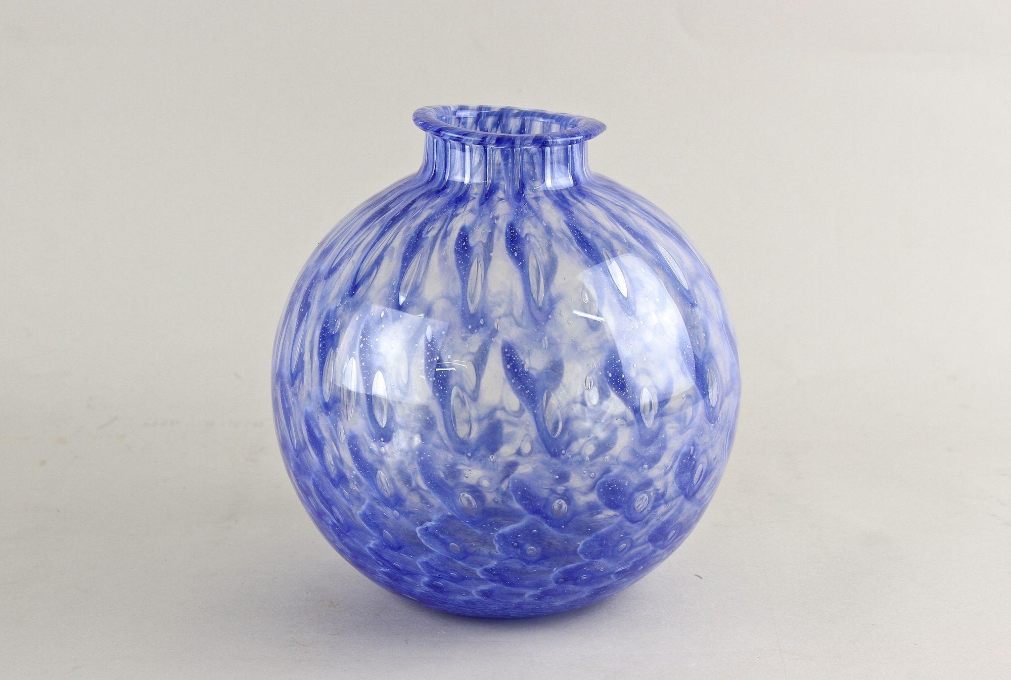 Vase Ball and Ball en verre Murano bleu du 20e siècle, Modernité du milieu du siècle, Italie vers 1970 en vente 2