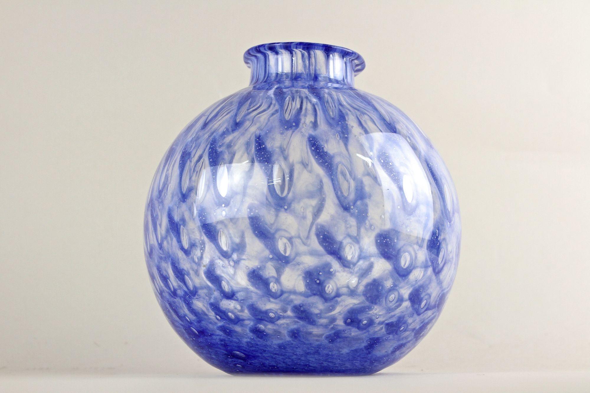 Vase Ball and Ball en verre Murano bleu du 20e siècle, Modernité du milieu du siècle, Italie vers 1970 en vente 9