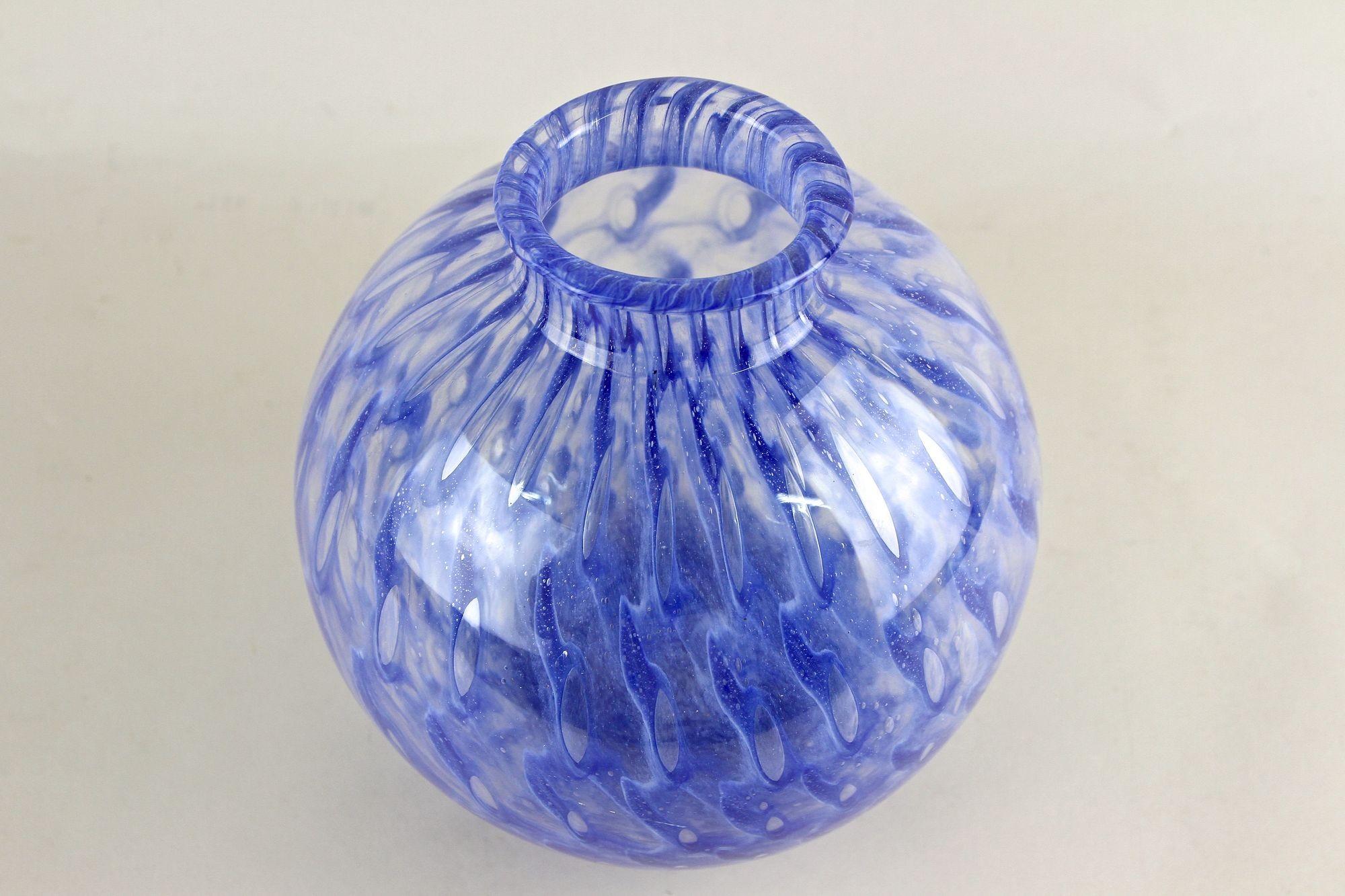 Vase Ball and Ball en verre Murano bleu du 20e siècle, Modernité du milieu du siècle, Italie vers 1970 en vente 1