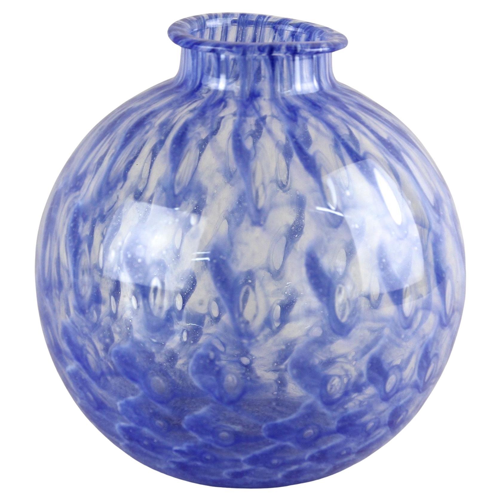 Vaso a sfera in vetro di Murano blu del XX secolo, metà del secolo moderno, Italia, 1970 ca.