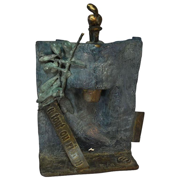 Blaue Patina und Medaillon-Bronze-Skulptur des 20. Jahrhunderts von Tomek im Angebot