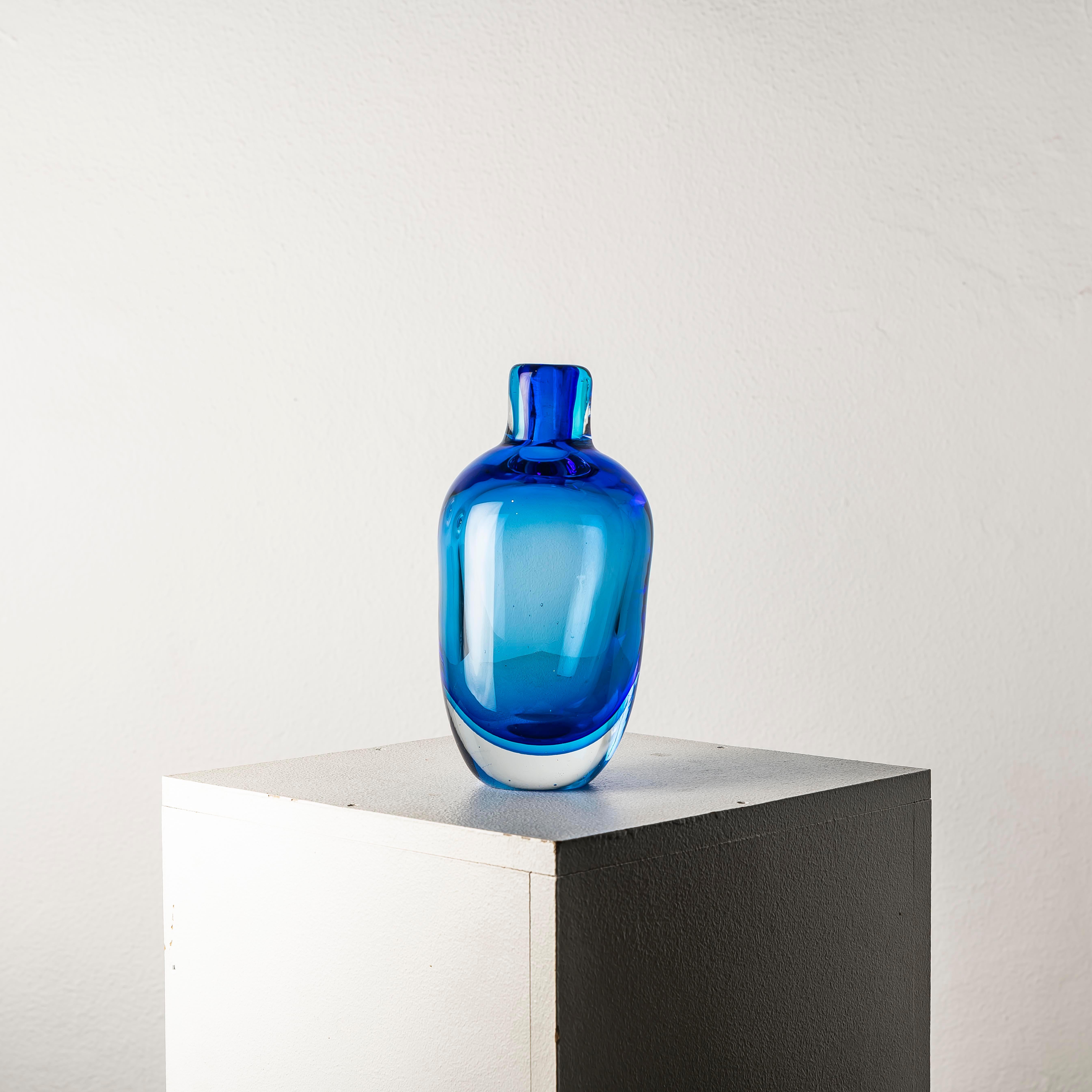 Vaso in vetro sommerso blu del XX secolo In condizioni buone in vendita a BARCELONA, ES