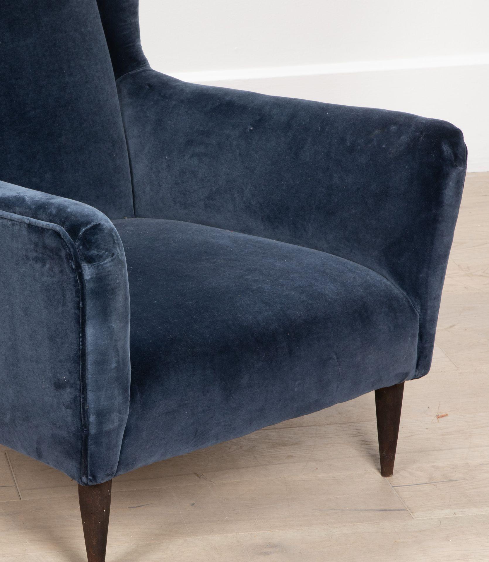 20th Century Blue Velvet Italian High Back Armchairs For Sale 1