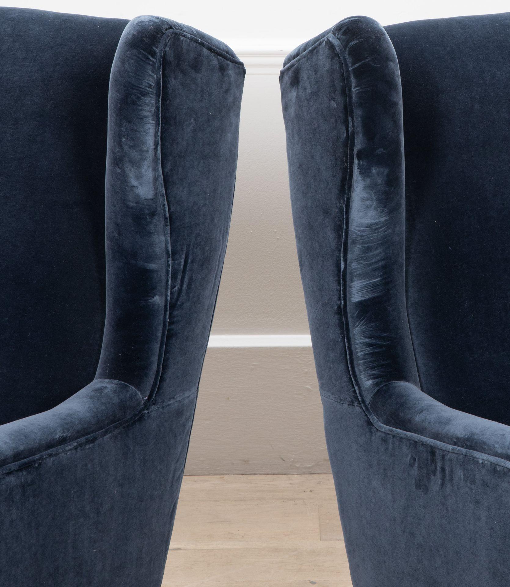 20th Century Blue Velvet Italian High Back Armchairs For Sale 2