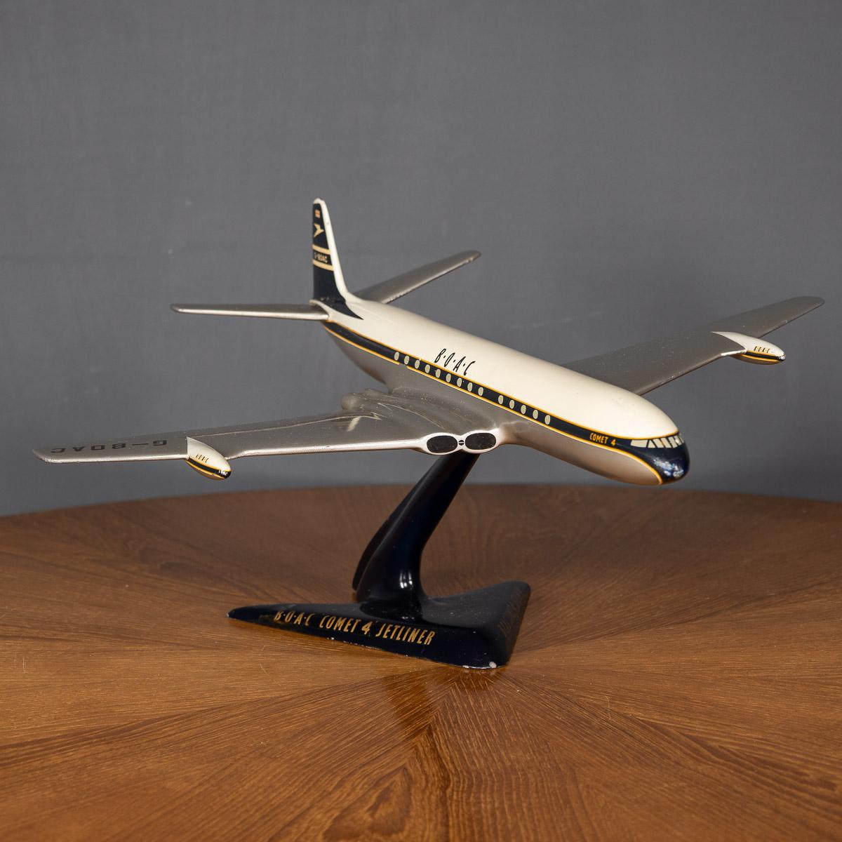 A stunning model of an Airplane (BOAC Comet 4), made of aluminium & hand painted, crafter to the last detail.

Condition
In great condition - just general wear.

Size
Width: 40cm
Depth: 48cm (wingspan)
Height: 24cm.