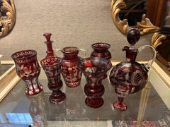 Bohemia Red Gravierte Kristallvasen und -flaschen des 20. Jahrhunderts aus der Tschechischen Republik