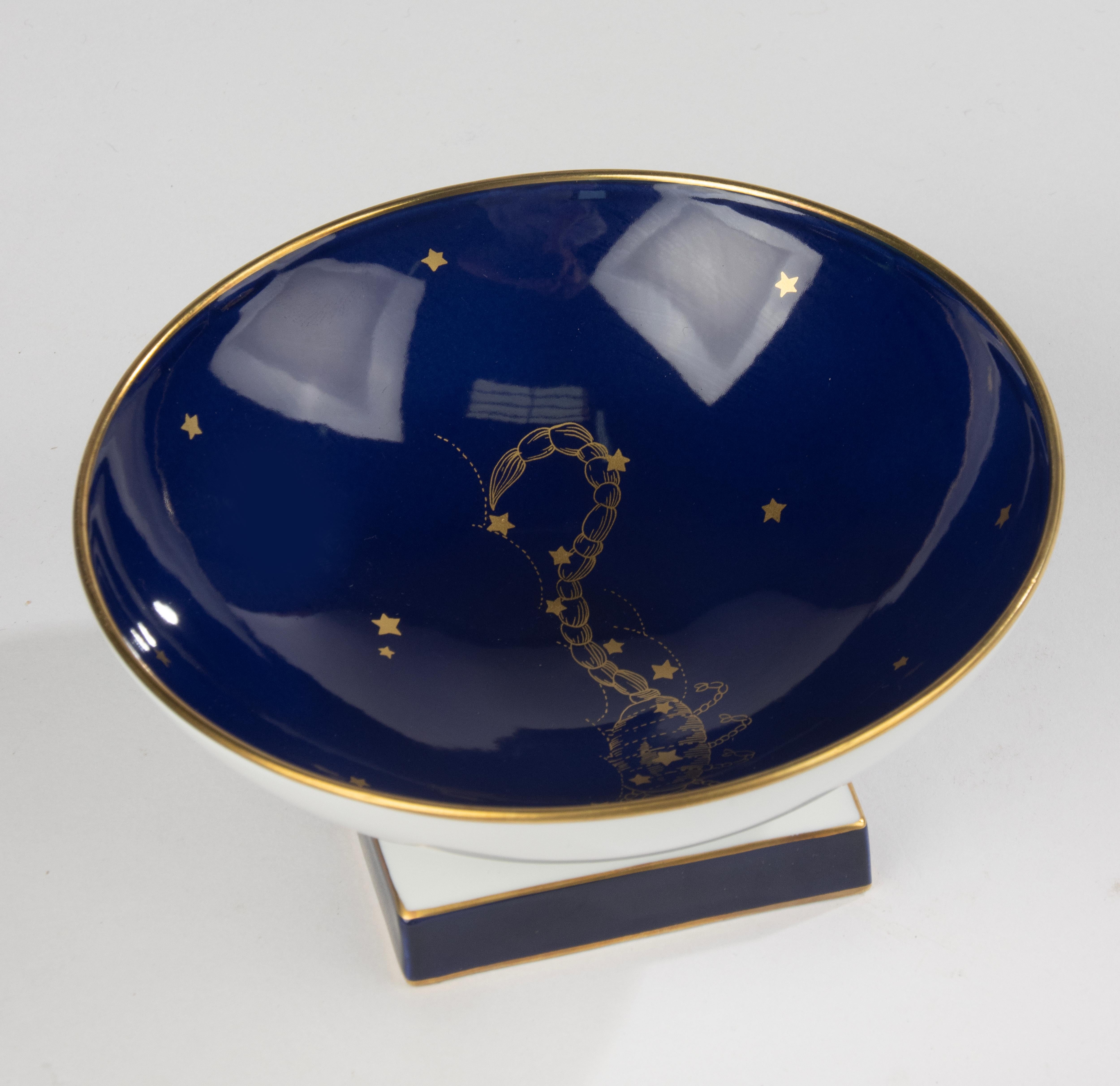 Fin du 20e siècle Bol du 20e siècle - Richard Ginori - Porcelaine - Série Zodiac Scorpion en vente