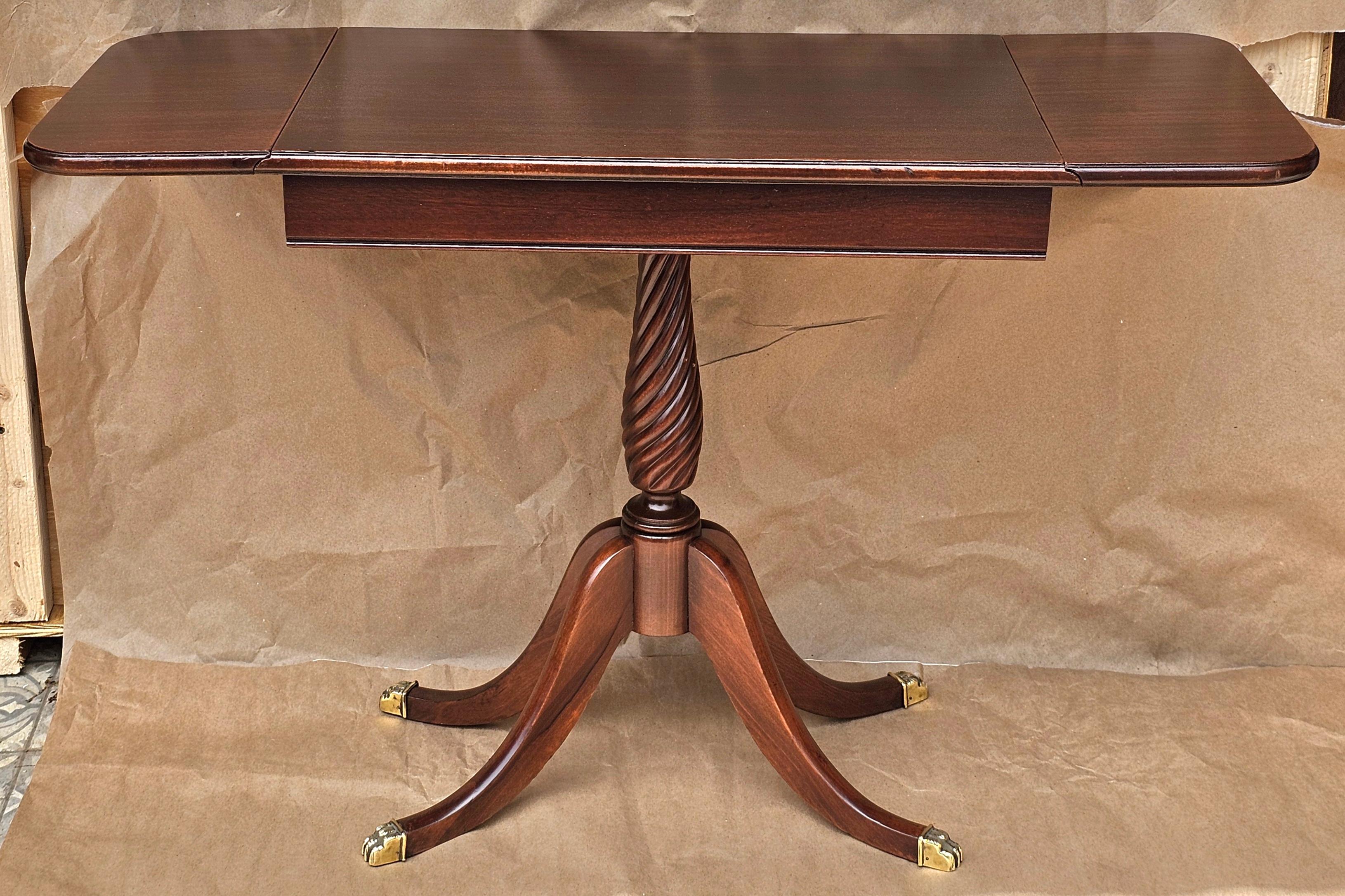 20th Century Brandt Mahogany Pedestal Drop Leaf Side Table, Refinished. For Sale 1