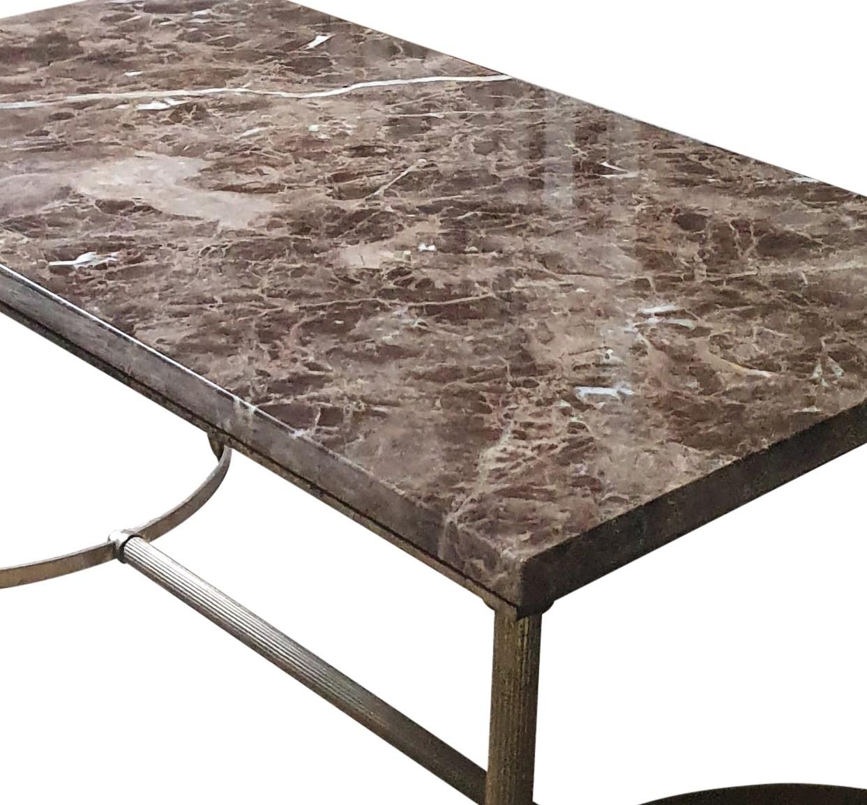 Bronze Table basse en laiton et bronze du 20e siècle avec plateau en Marble Imperial