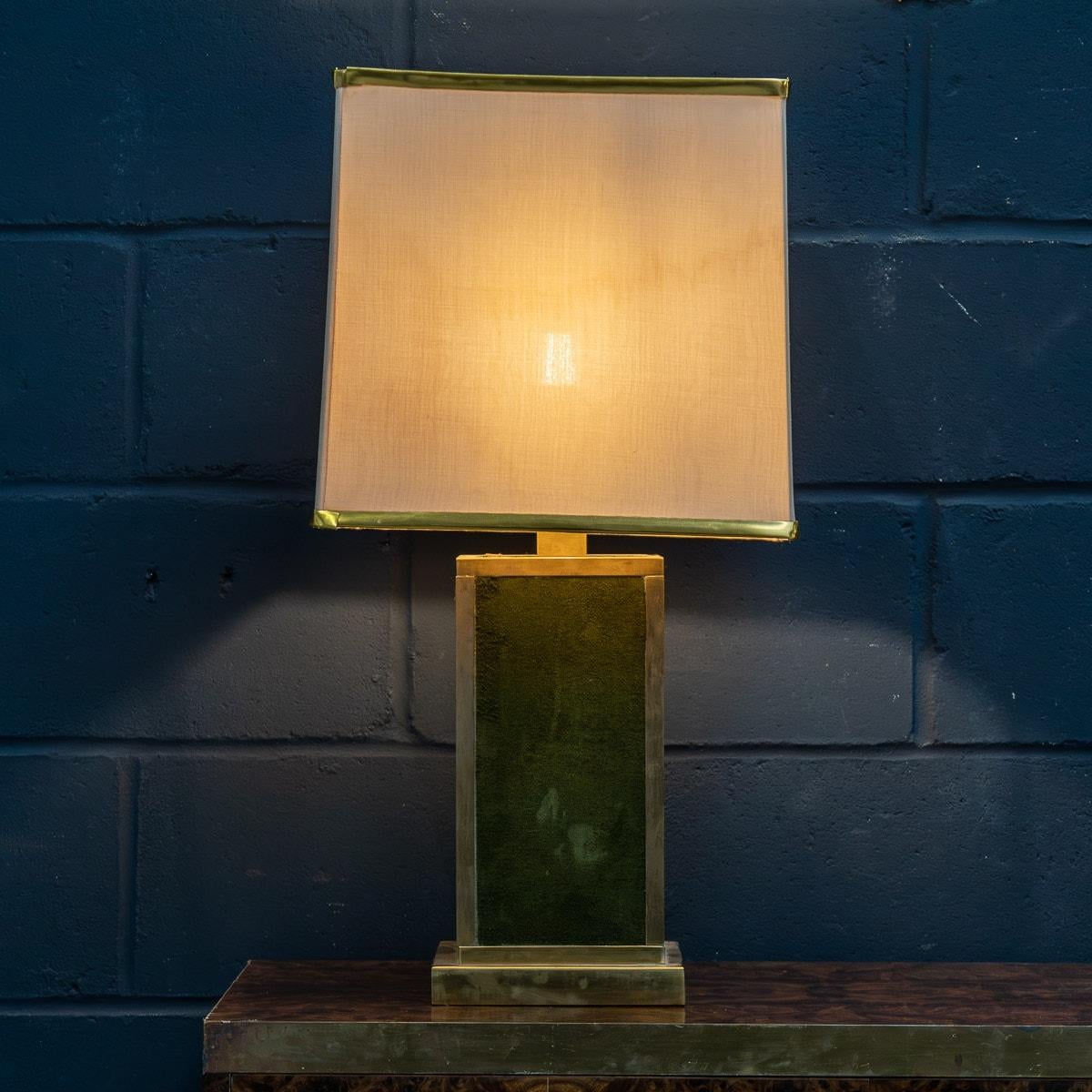 20th Century Brass and Green Felt Lamp, Italy, circa 1970 In Good Condition For Sale In Royal Tunbridge Wells, Kent