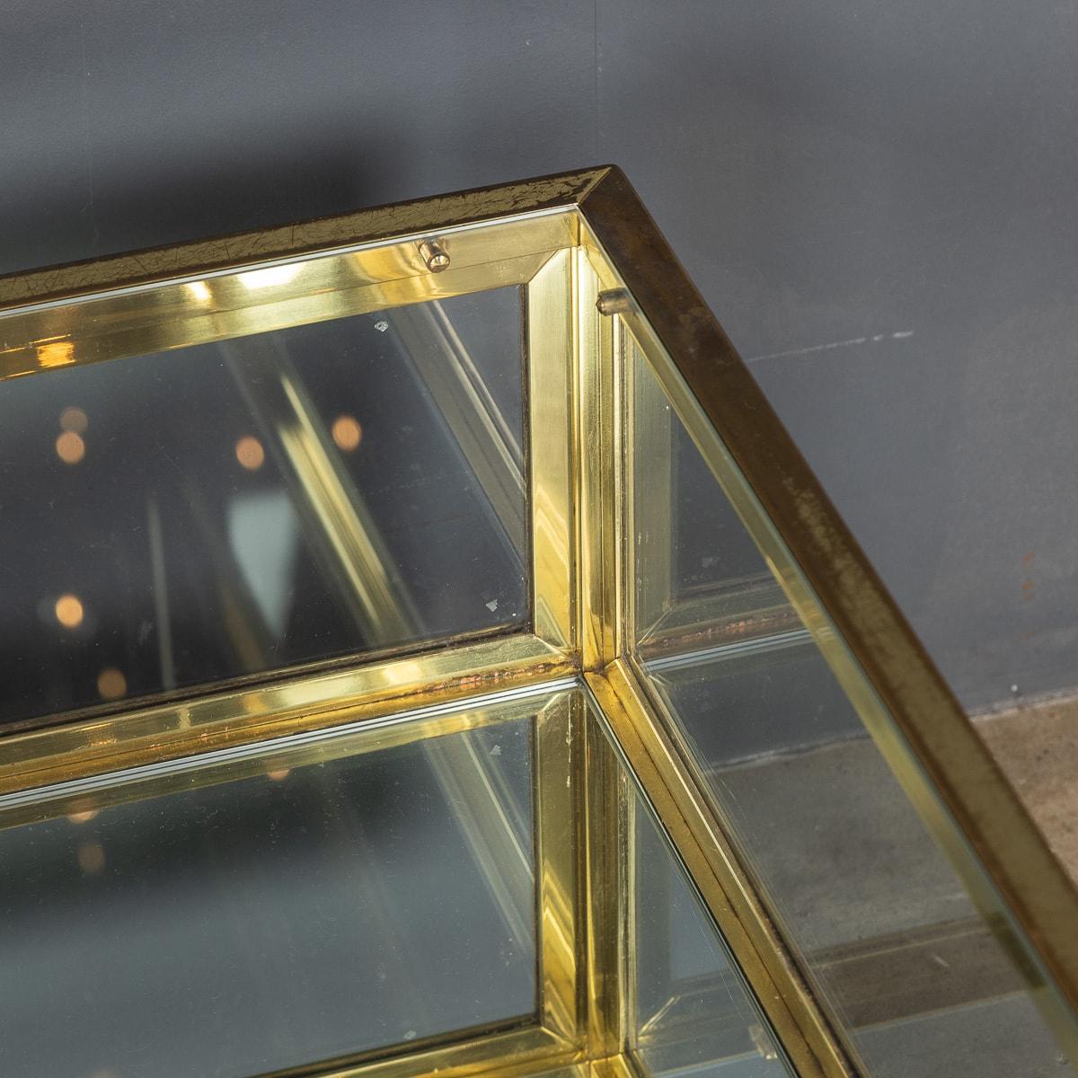 20th Century Brass & Glass Mirrored Vitrine Coffee Table, c.1970 12