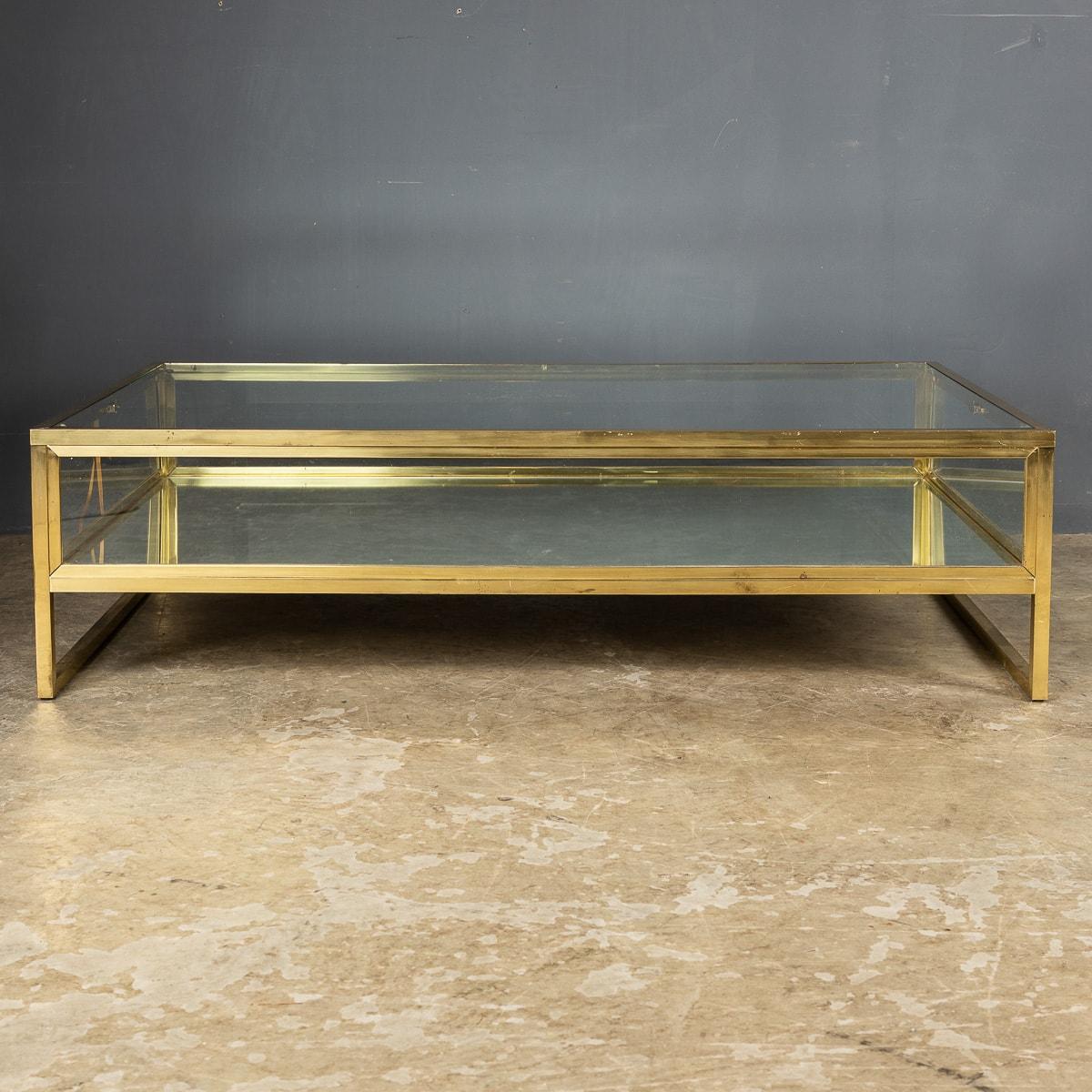 20th Century Brass & Glass Mirrored Vitrine Coffee Table, c.1970 For Sale 2
