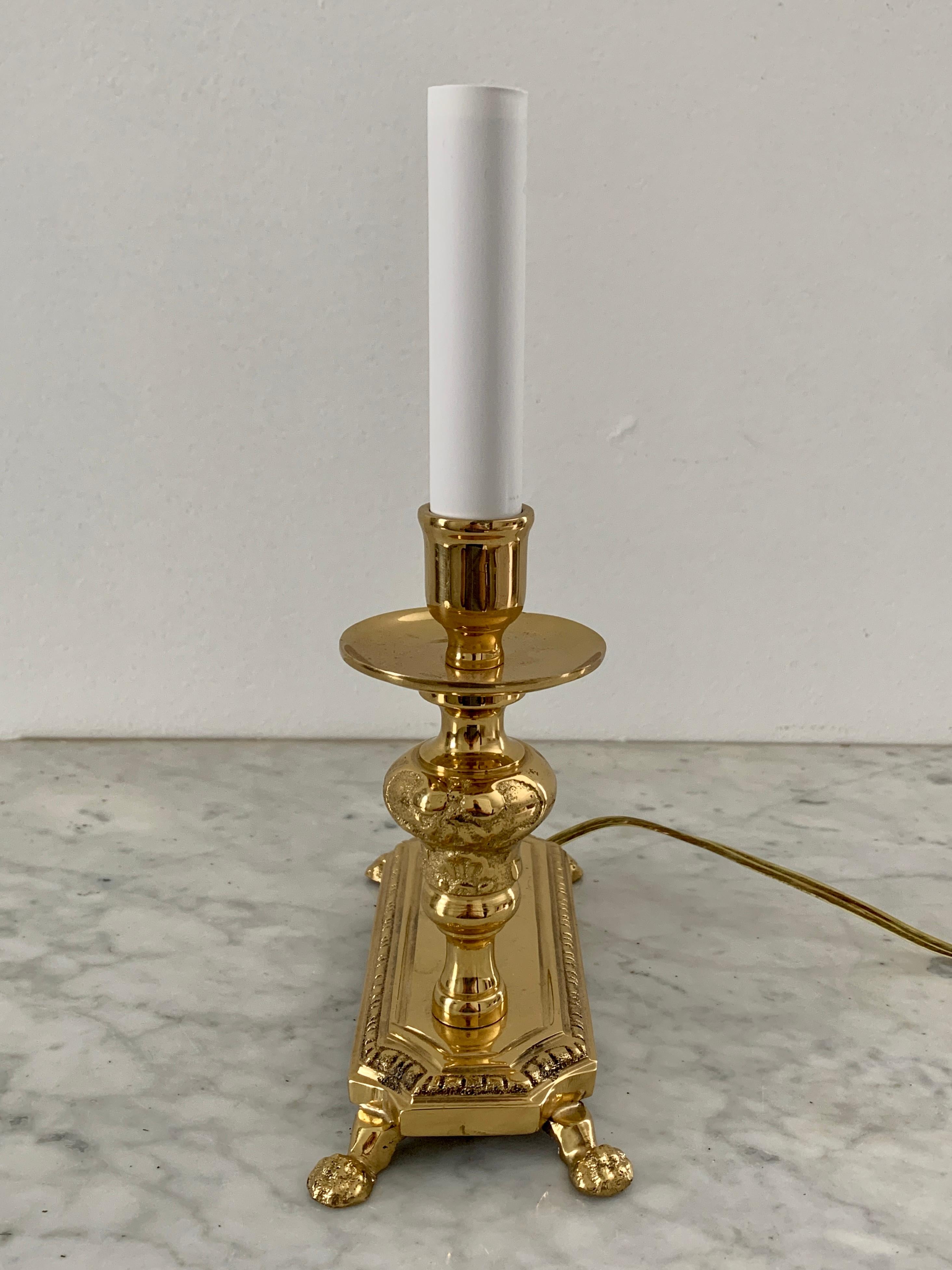 American 20th Century Brass Neoclassical Lamp with Paw Feet