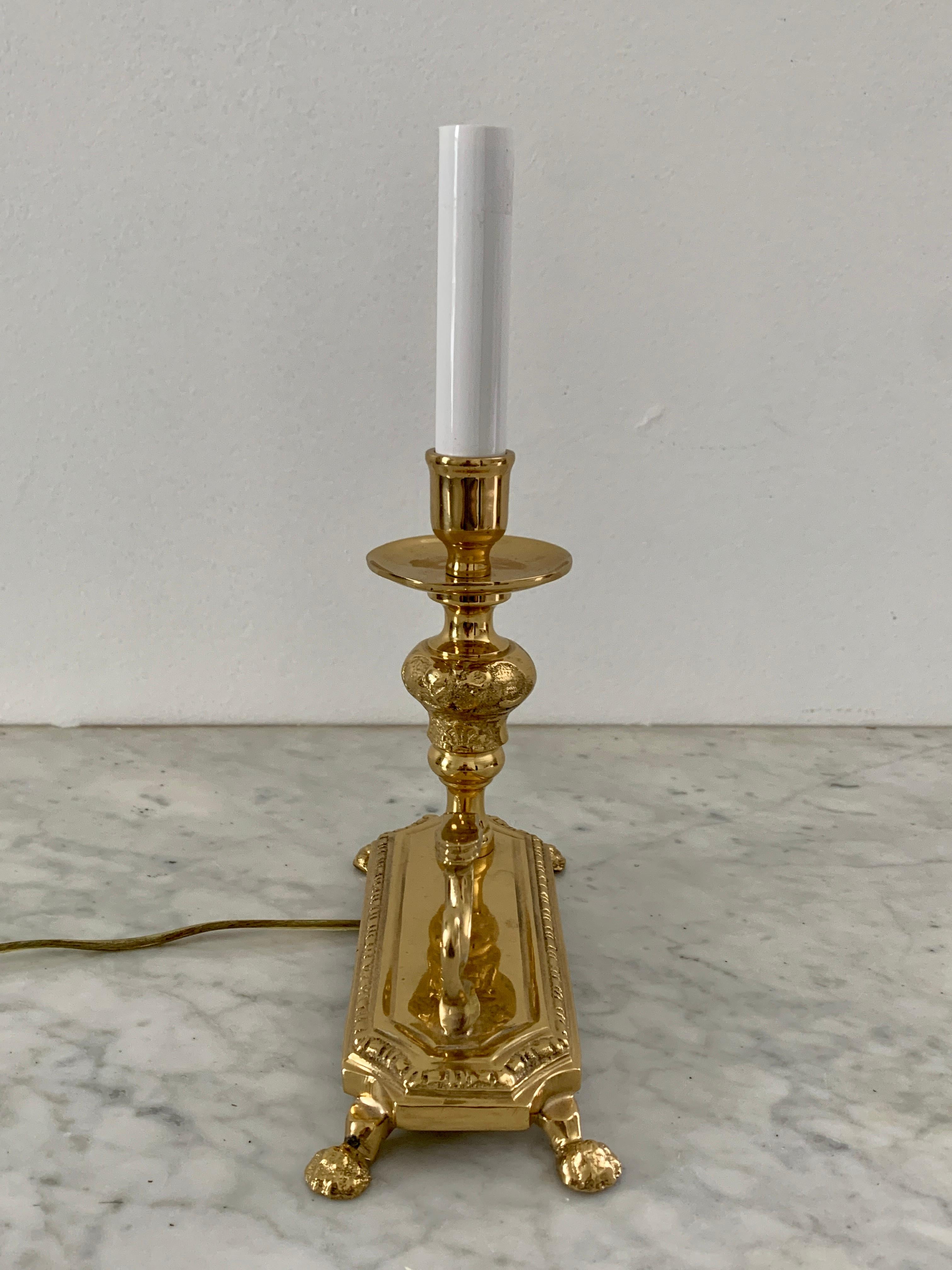 20th Century Brass Neoclassical Lamp with Paw Feet 1