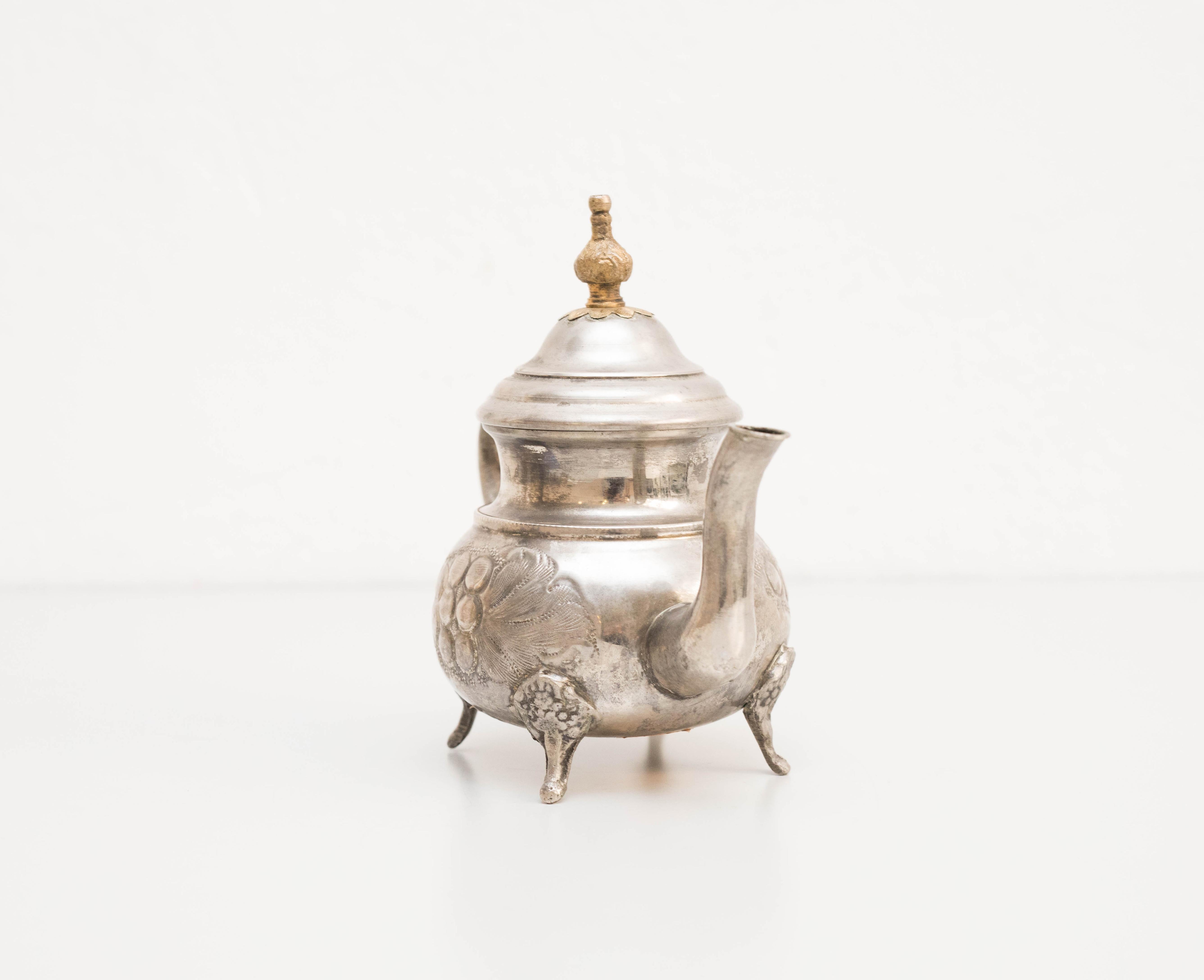 20th Century Brass Teapot  For Sale 1