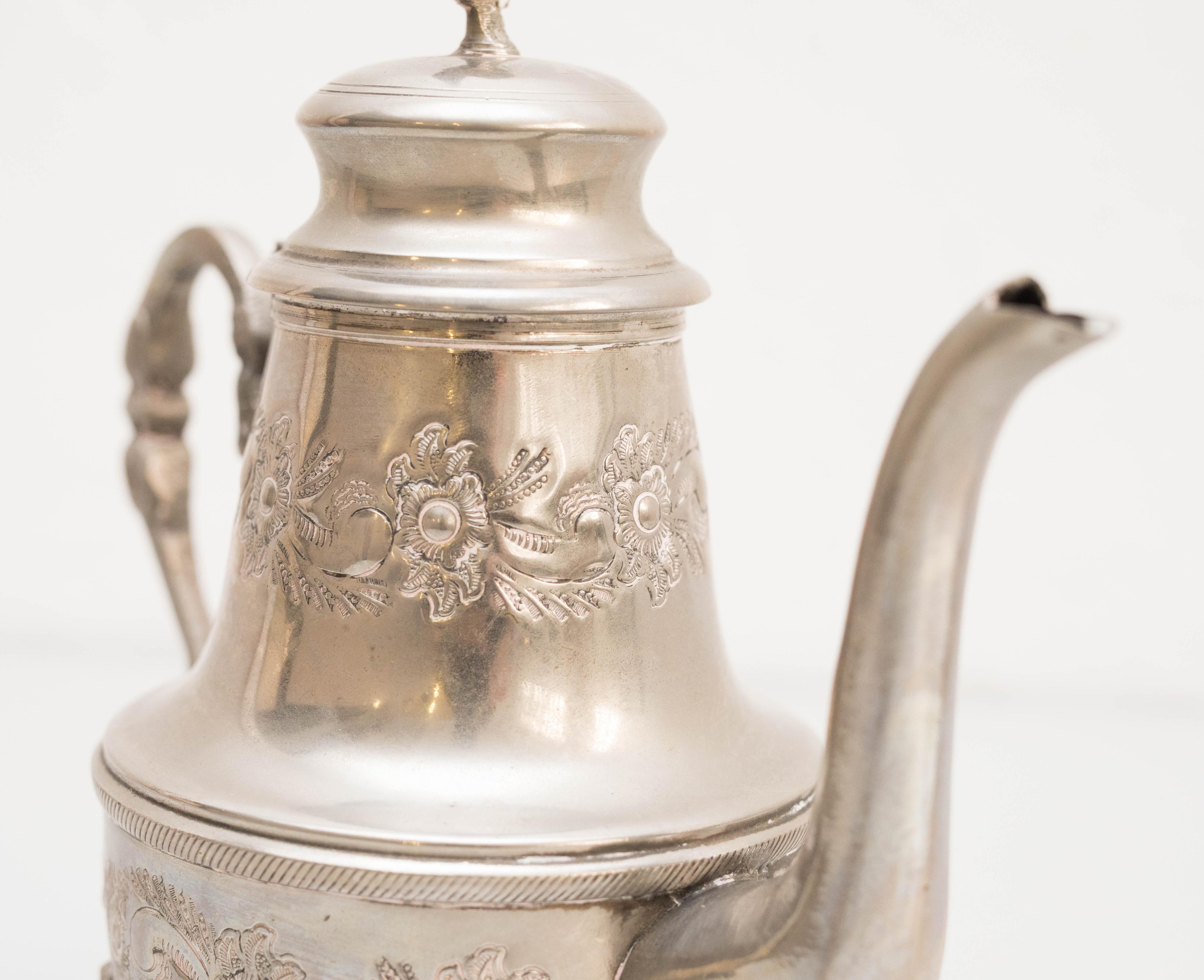 20th Century Brass Teapot For Sale 1