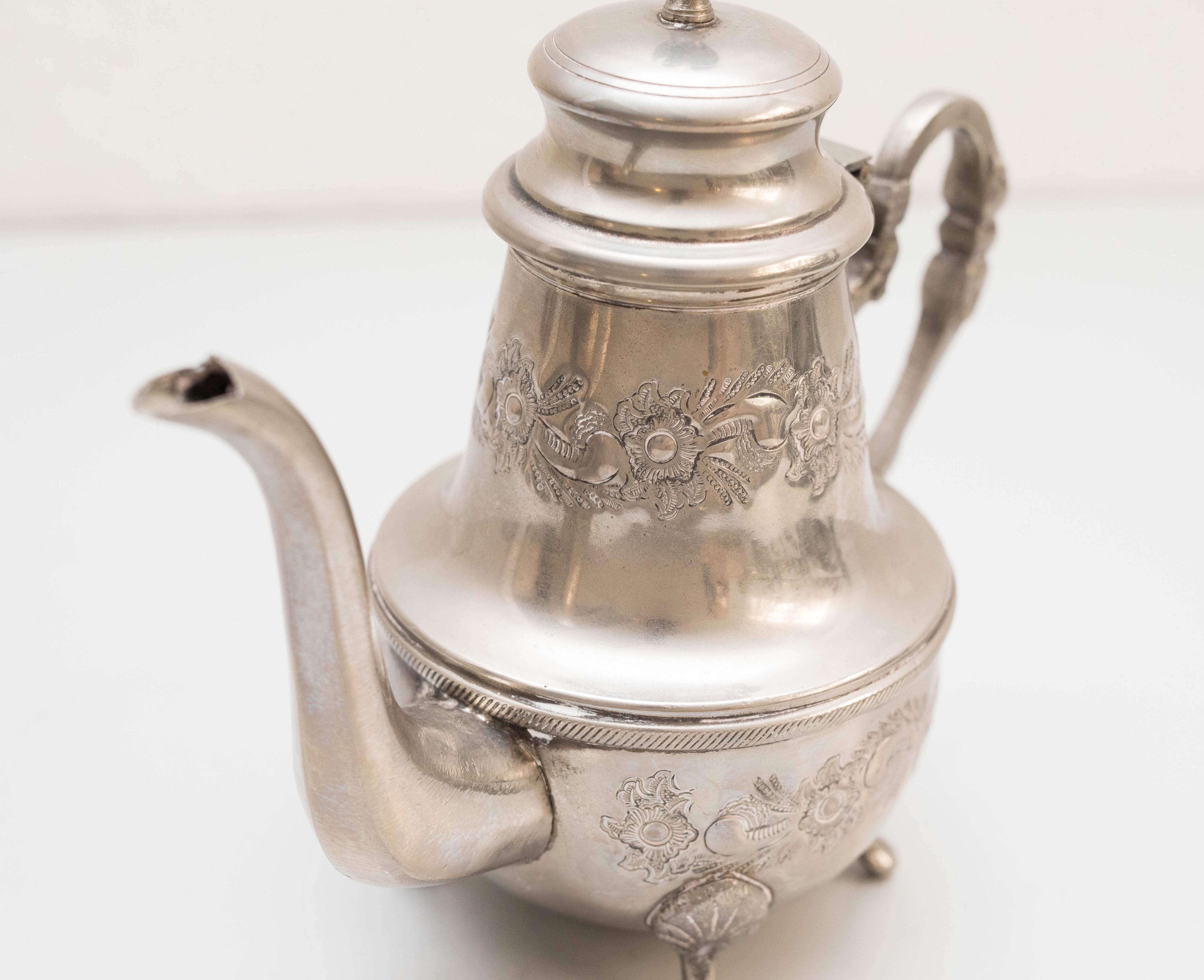20th Century Brass Teapot  For Sale 2