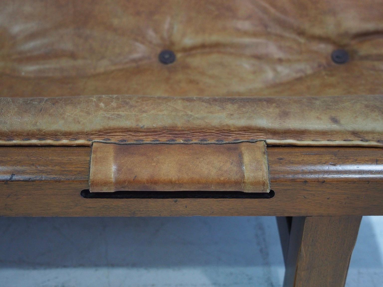 20th Century Brazilian Brown Leather and Hardwood Sofa For Sale 1
