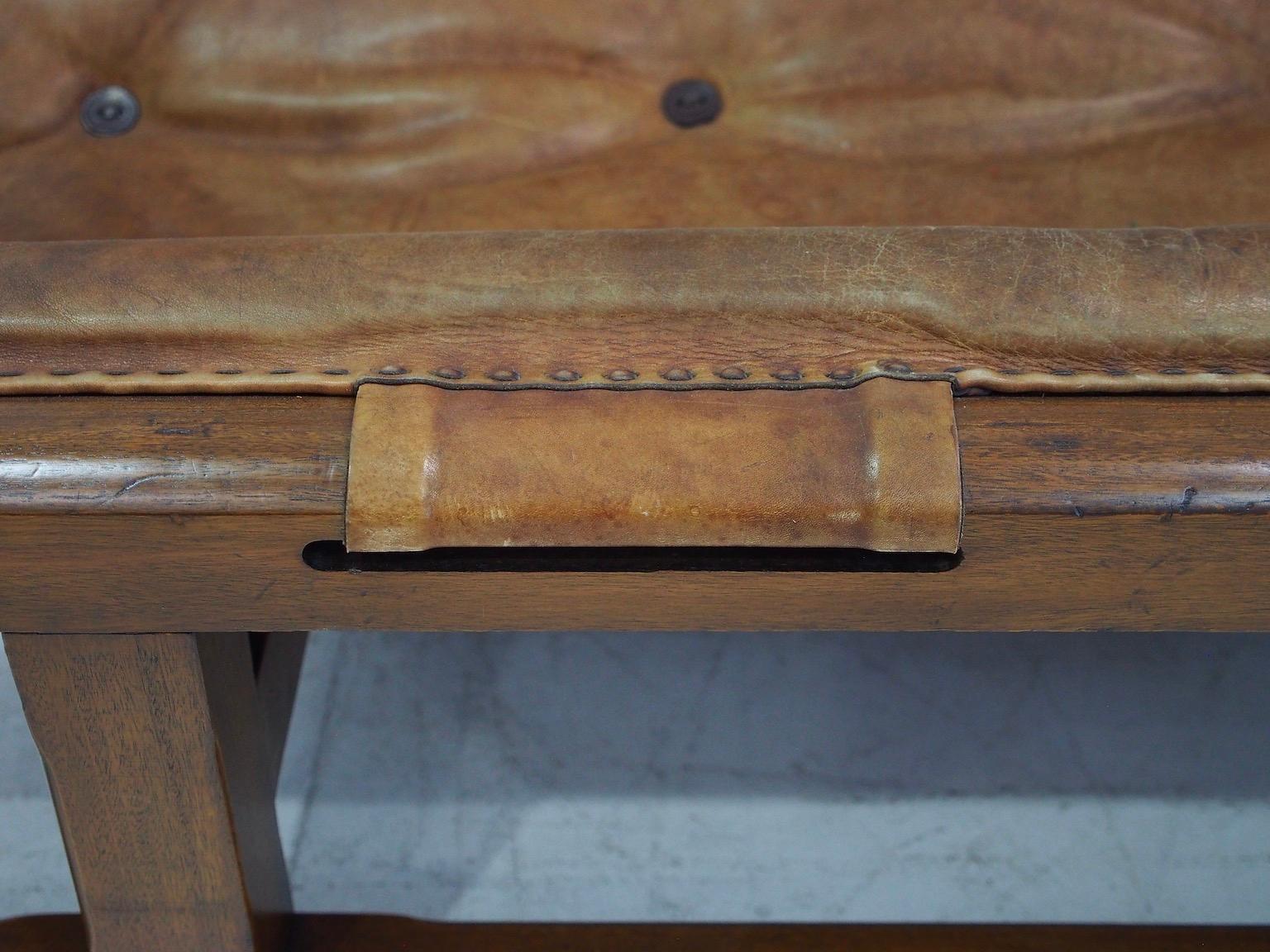 20th Century Brazilian Brown Leather and Hardwood Sofa For Sale 2