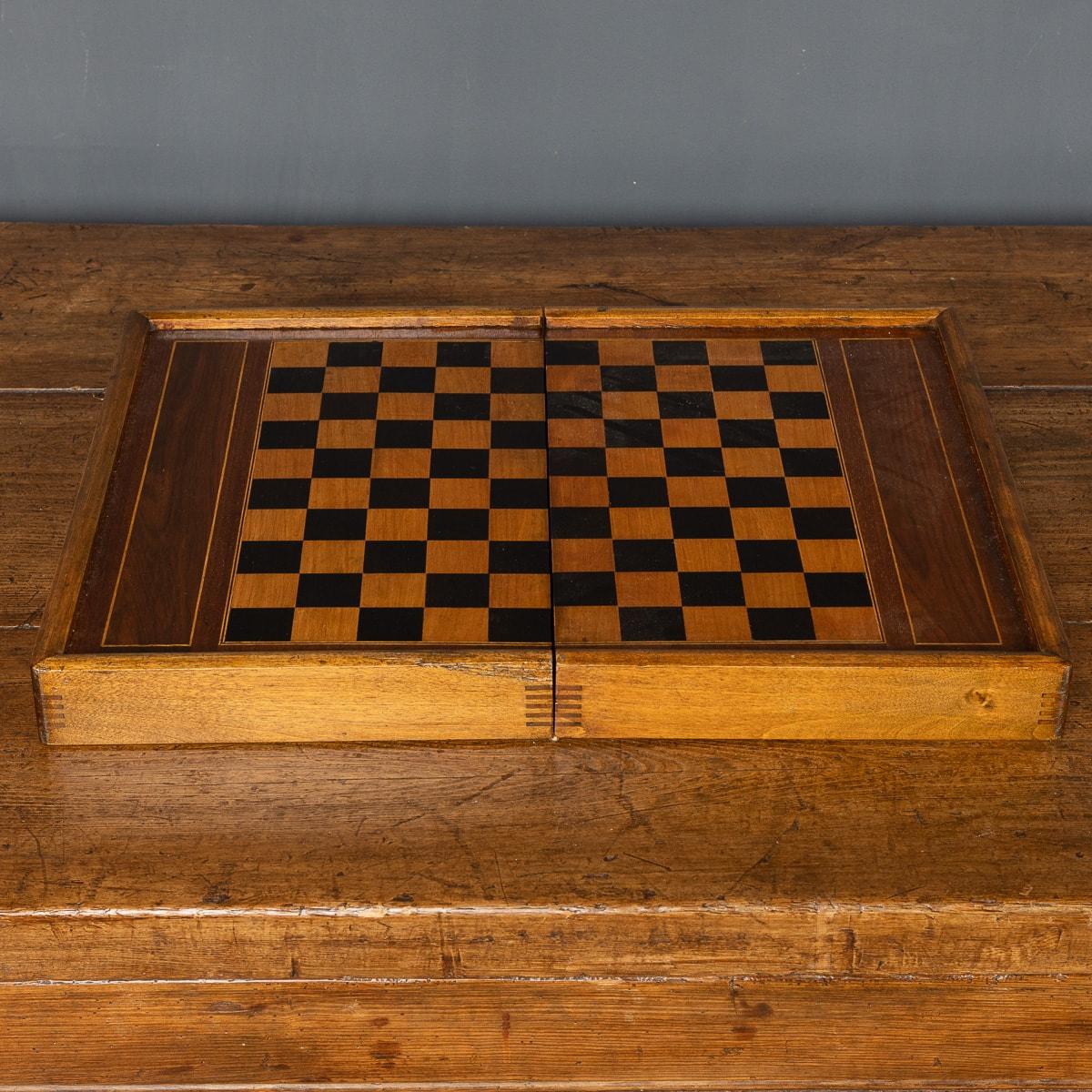 Pine 20th Century British Backgammon & Draughts Game Box, circa 1950 For Sale