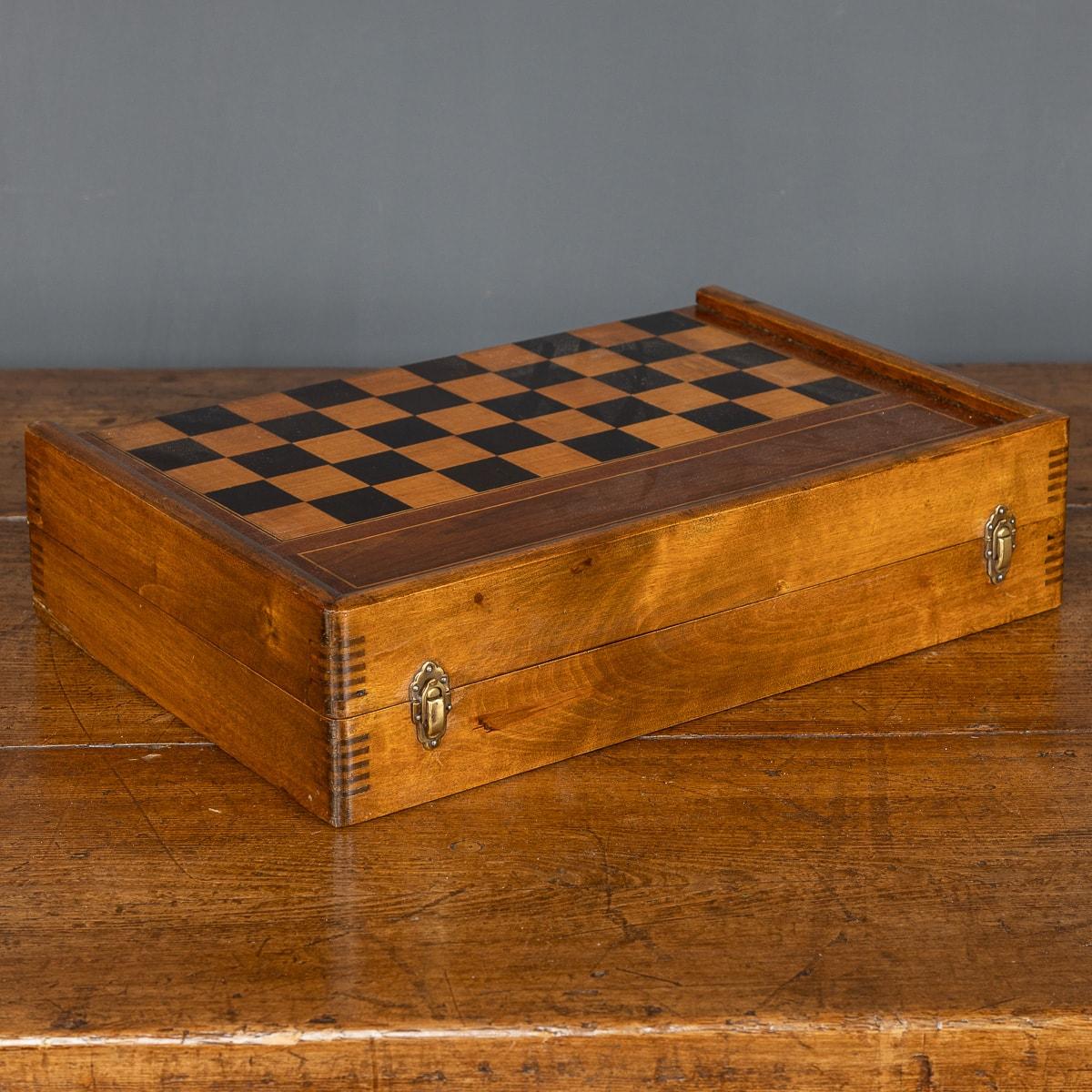 20th Century British Backgammon & Draughts Game Box, circa 1950 For Sale 1