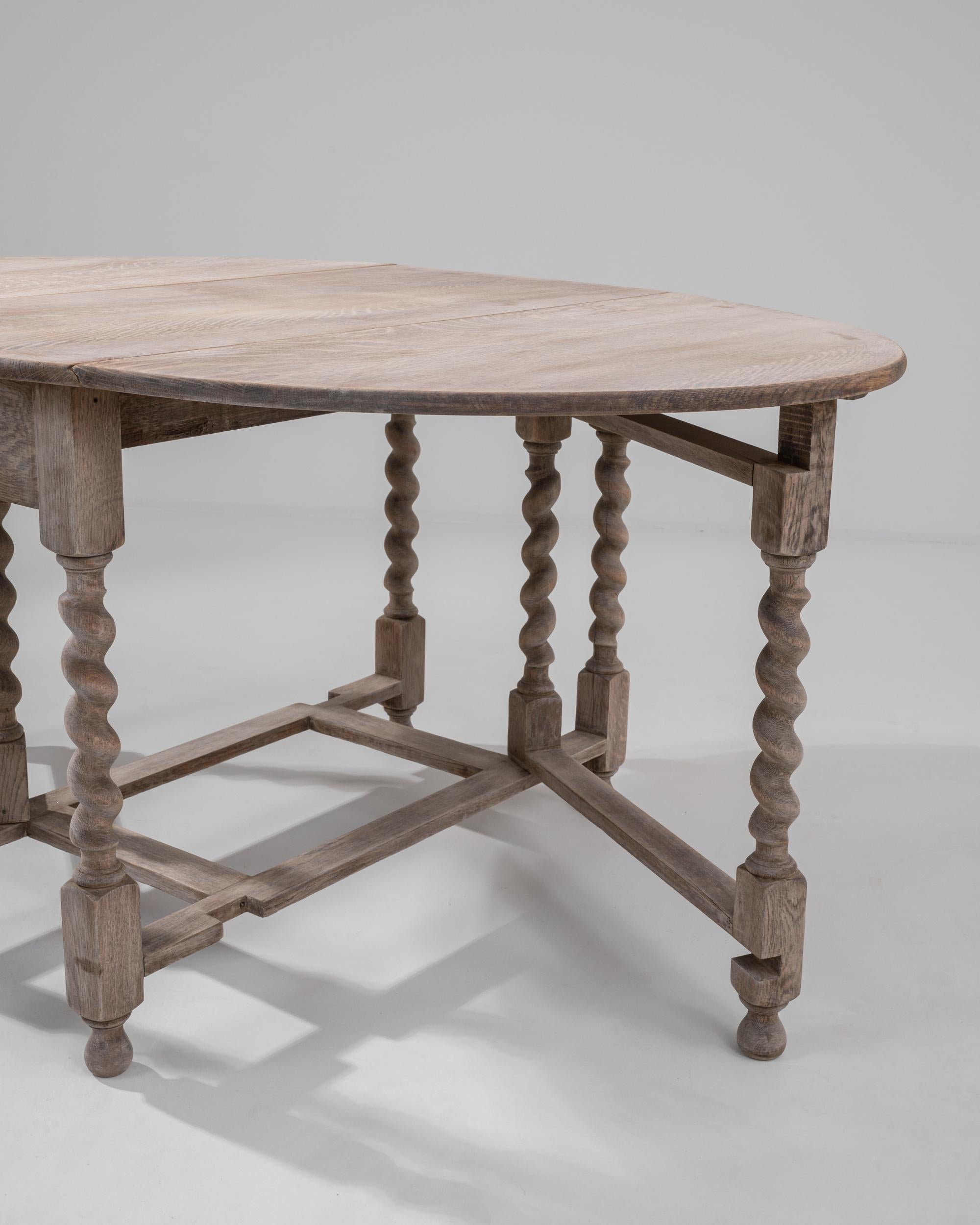 20th Century British Gate Leg Table 1