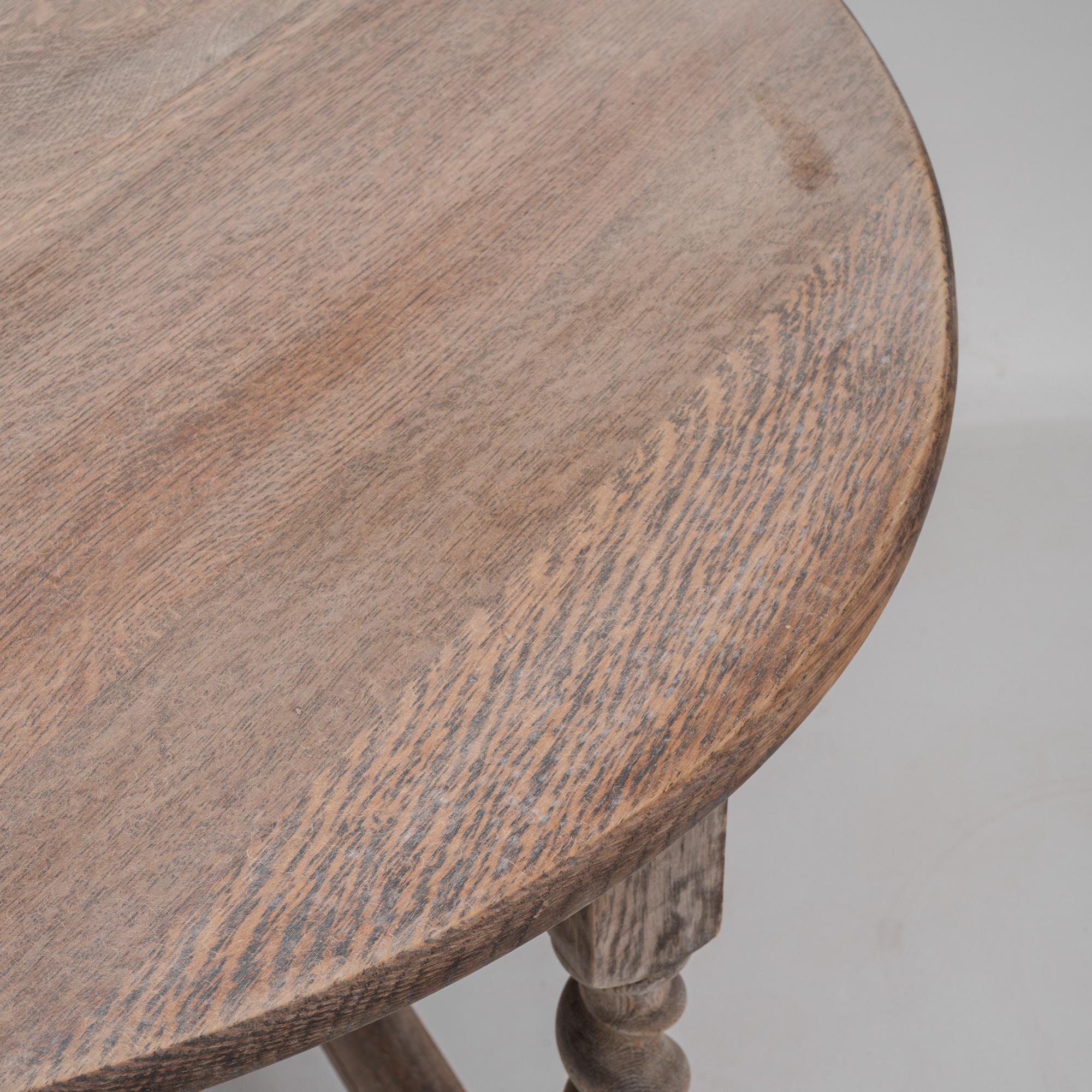 20th Century British Gate Leg Table 3