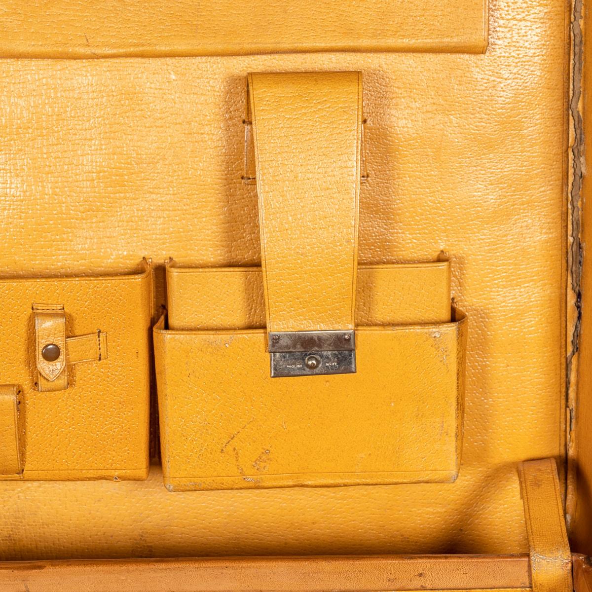 20th Century British Made Bridle Leather Suitcase, c.1910 For Sale 8
