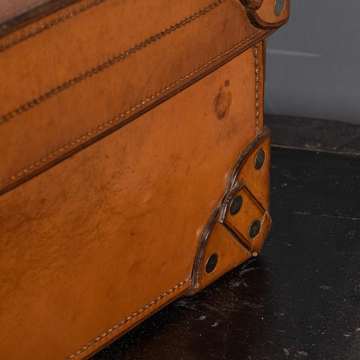 20th Century British Made Bridle Leather Suitcase, c.1910 For Sale 13