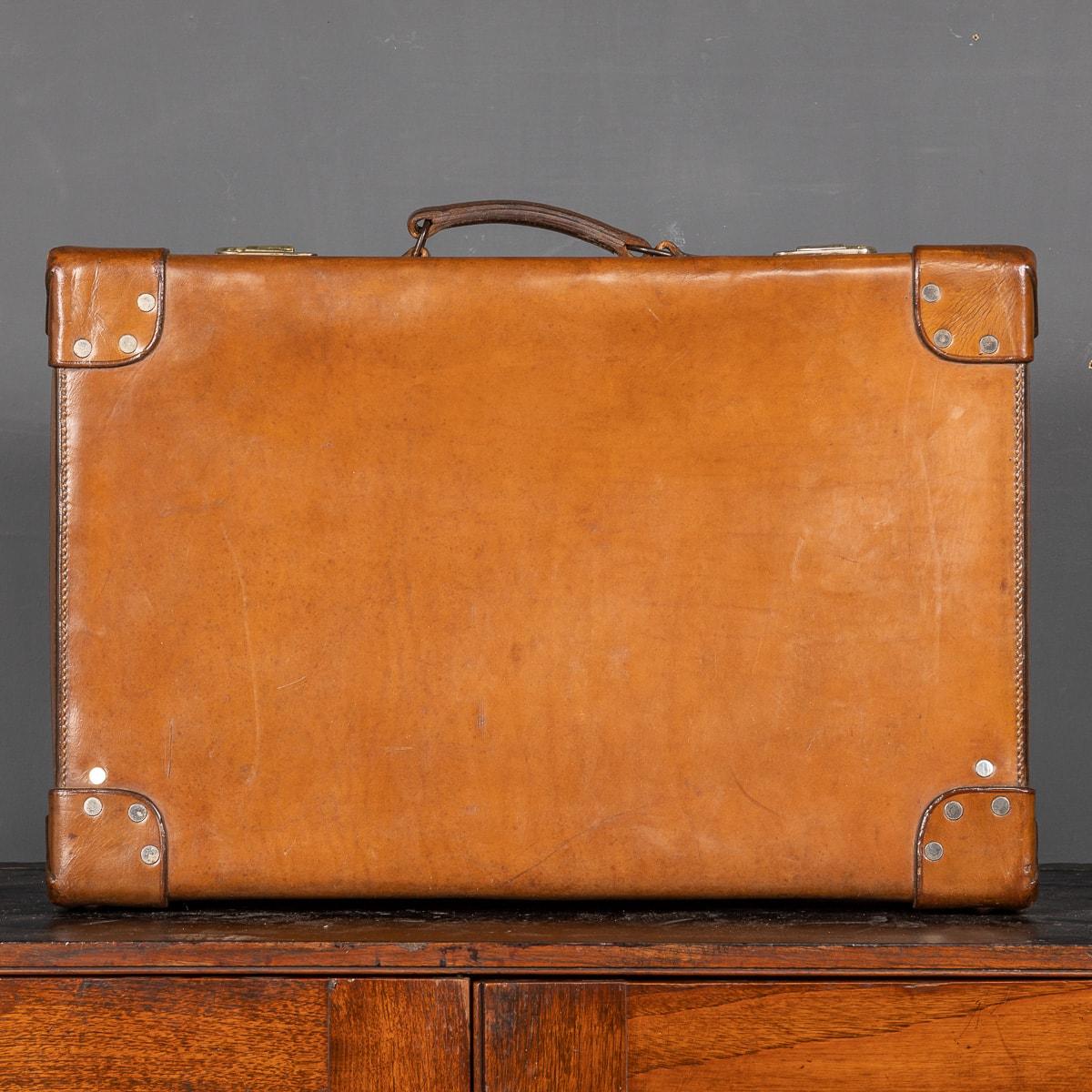 20th Century British Made Bridle Leather Suitcase, c.1910 For Sale 4