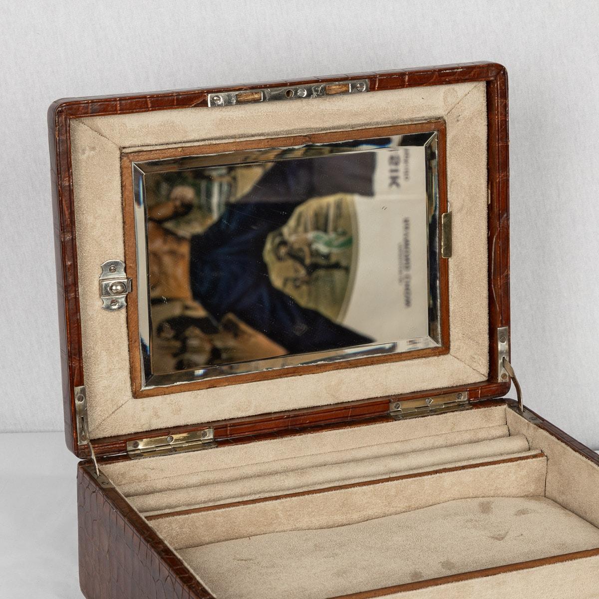 20th Century British Made Crocodile Travel Overnight Vanity Case, c.1900 For Sale 3